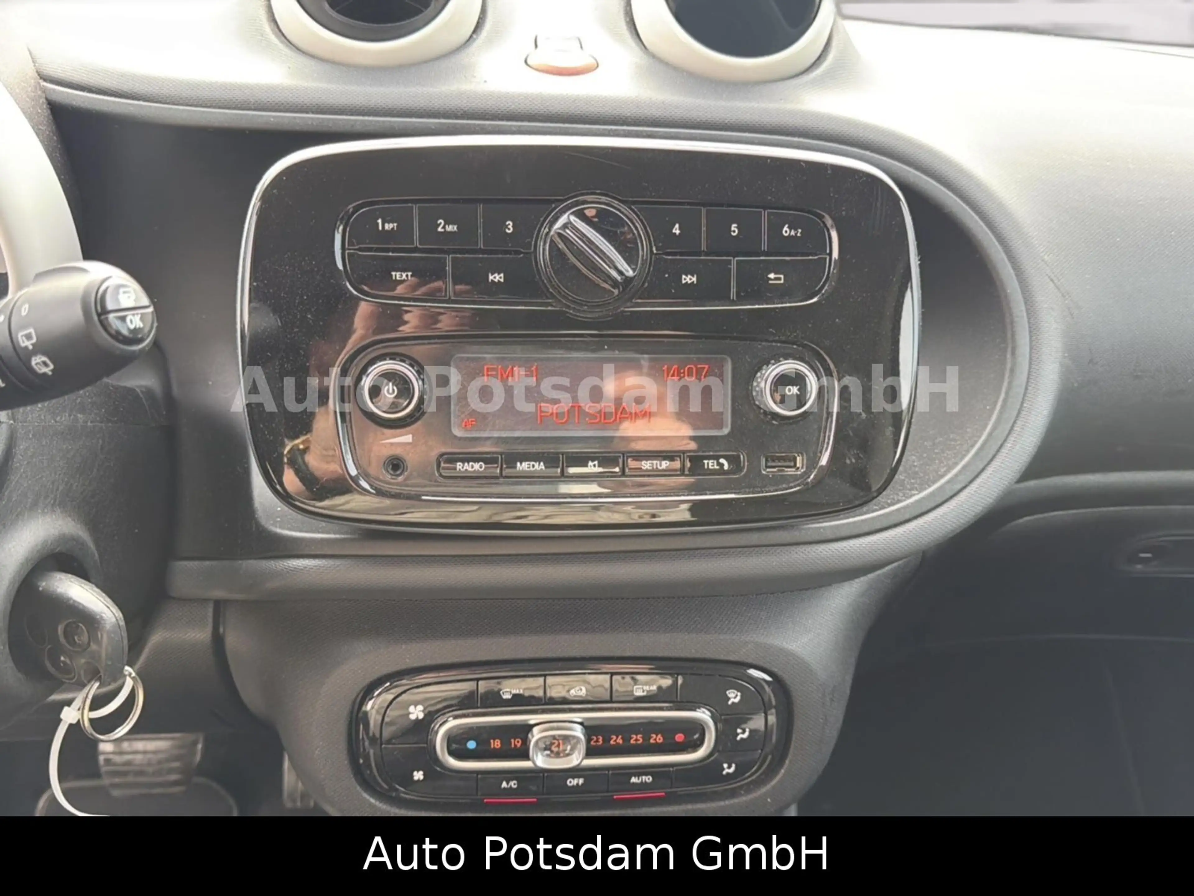 smart forTwo coupe Automatik 52 kW — photo 15