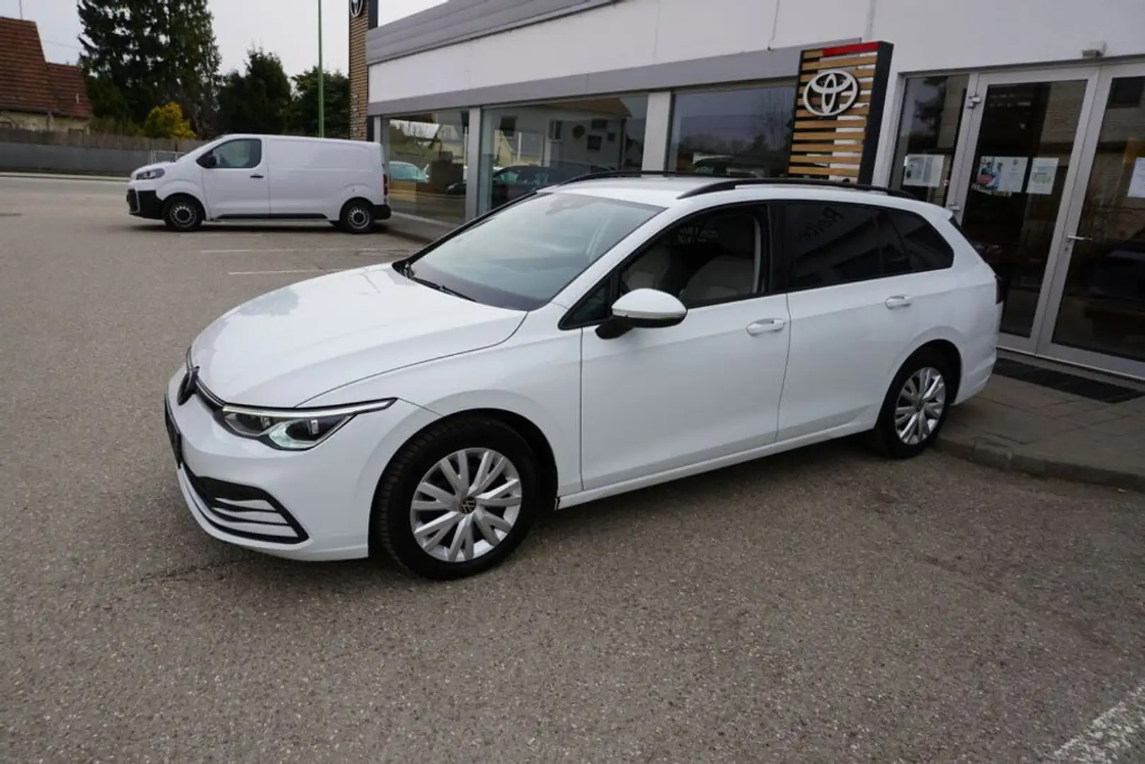 Volkswagen Golf Variant 2,0 TDI DSG *LED*KAMERA*SHZ* Weiß - 2