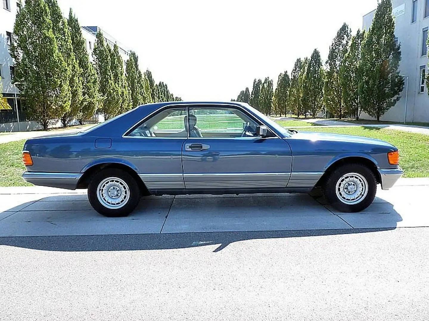Mercedes-Benz 380 SEC Blau - 2