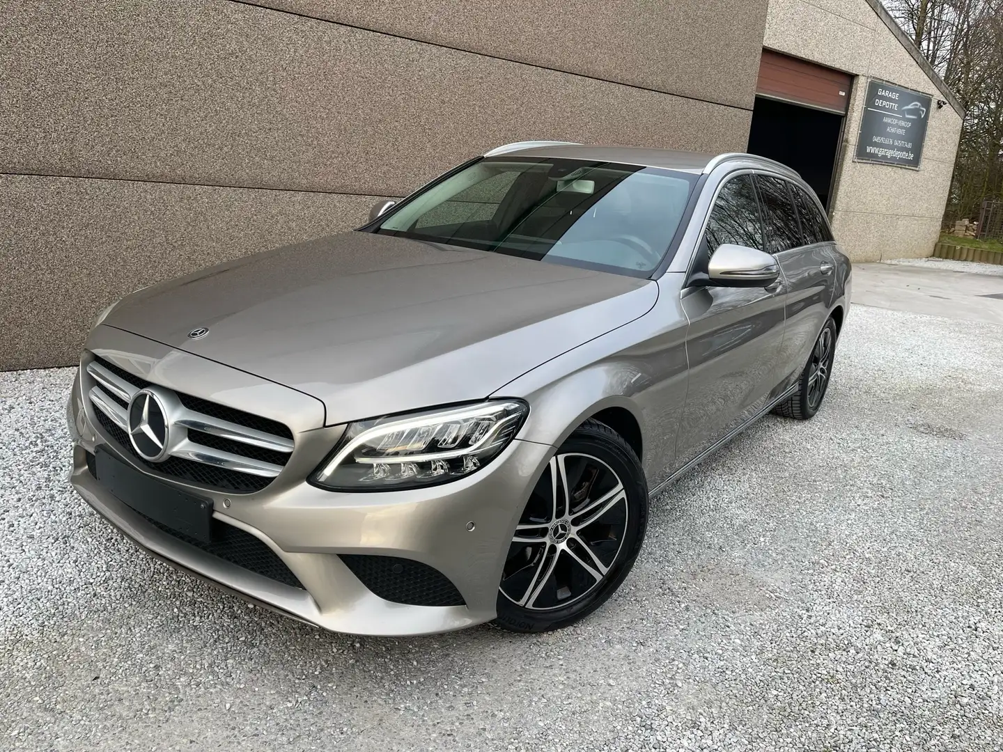 Mercedes-Benz C 180 D automatique GARANTIE Šedá - 1