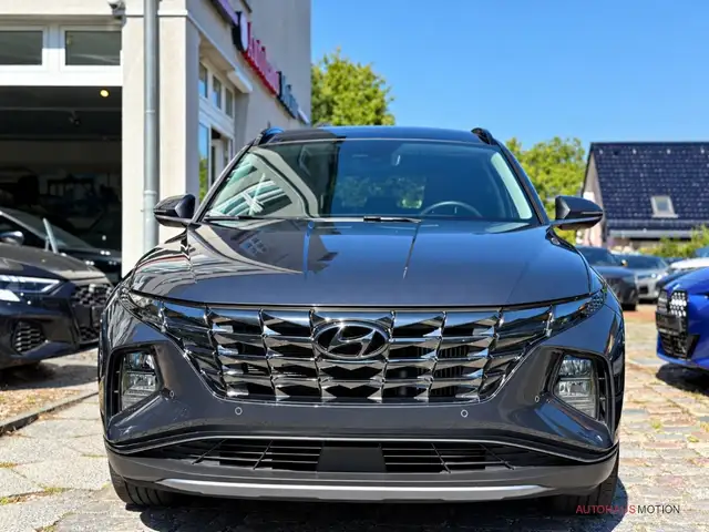 Hyundai Tucson view 3