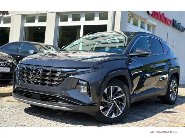 Hyundai Tucson view 2