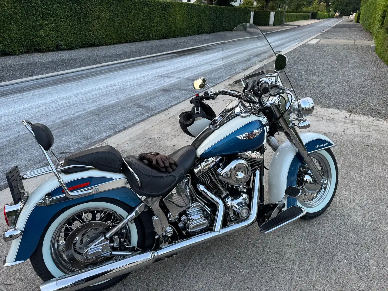 Harley-Davidson Deluxe