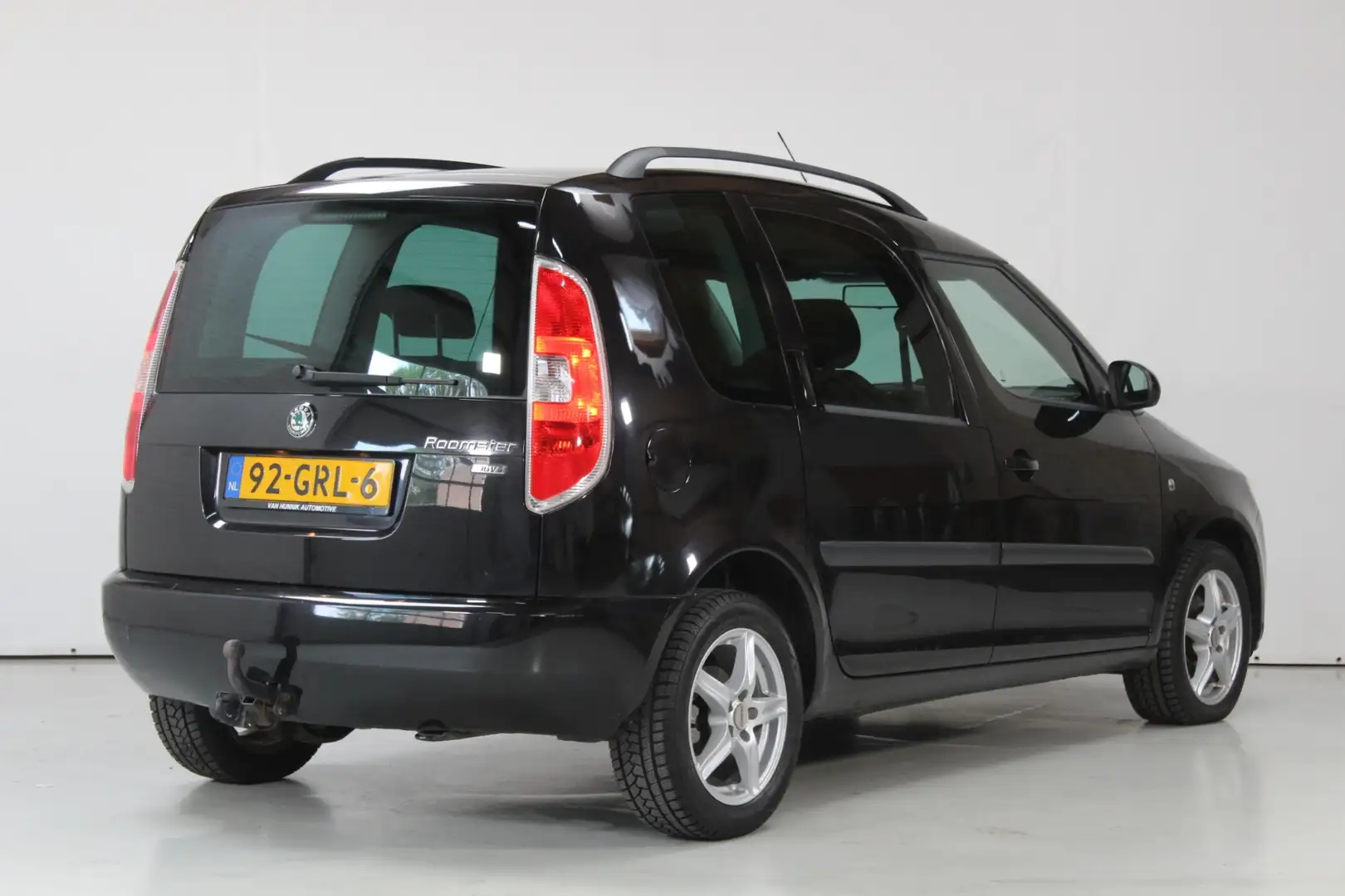 Skoda Roomster 1.4-16V Ambiente | Cruise | Trekhaak | Airco Zwart - 2