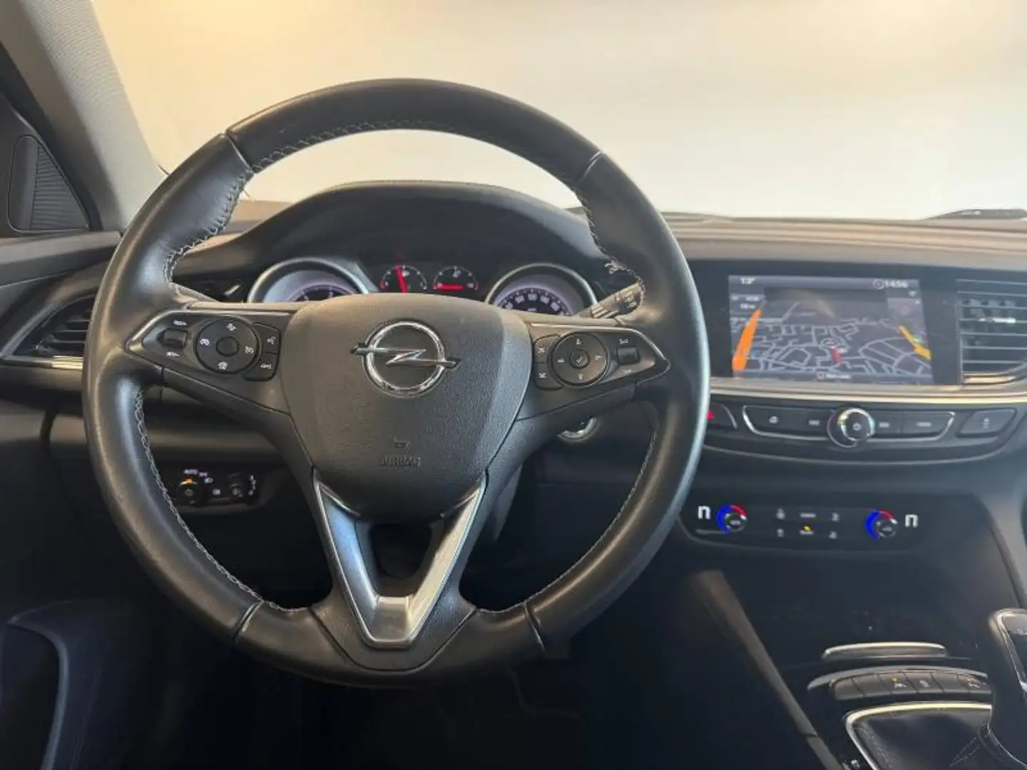 Opel Insignia 1.6 D 136ch Business Edition - 2