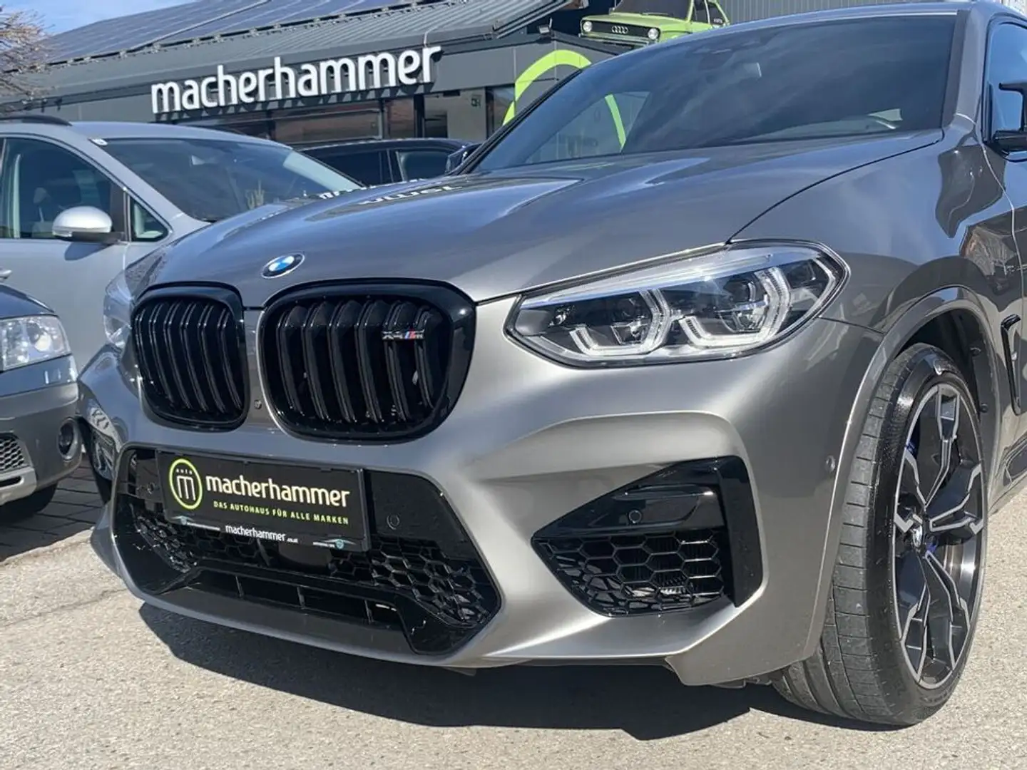 BMW X4 M Competition *PANO*SITZKLIMA*ACC*GESTIK*KEYLES Grijs - 2