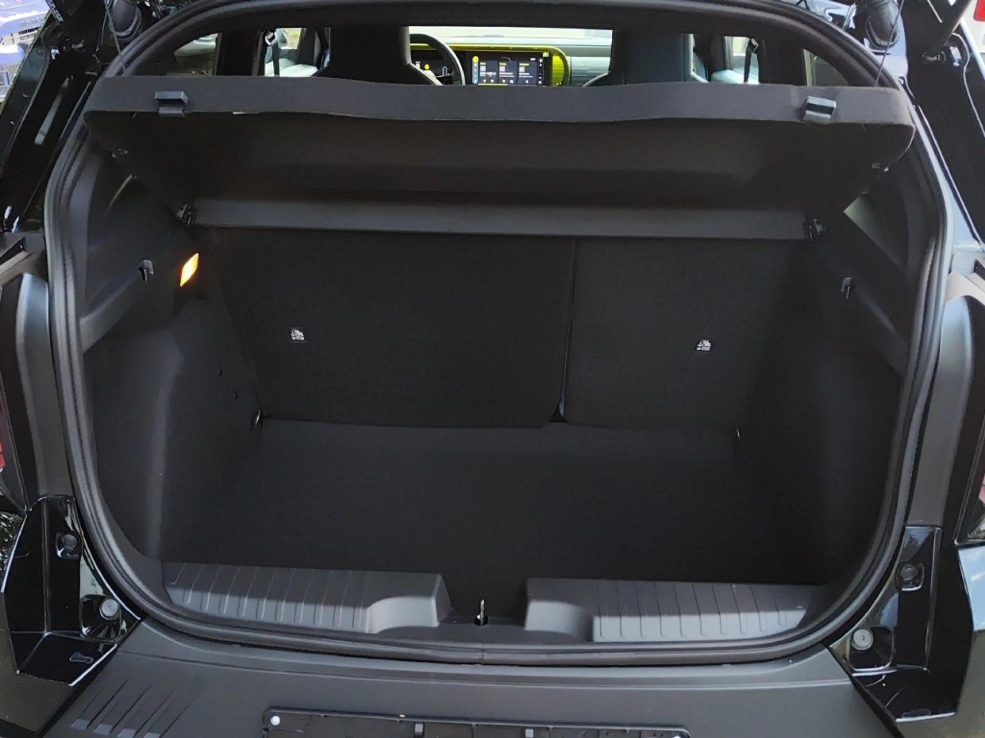 Fiat Grande Panda Pop Hybrid ICON SHZ LenkradHZG PDCv+h Keyless Star — photo 6
