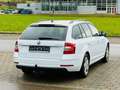 Skoda Octavia Combi Ambition DSG AHK SHZ Tüv/Au 11.27 Weiß - thumbnail 4