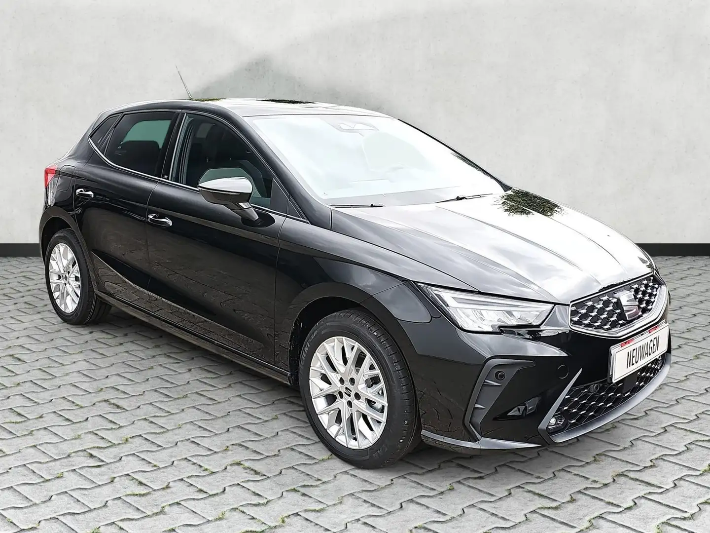 SEAT Ibiza 1.0 TSI 85 kW FR DSG FullLink LightAssist Kamer... Schwarz - 1
