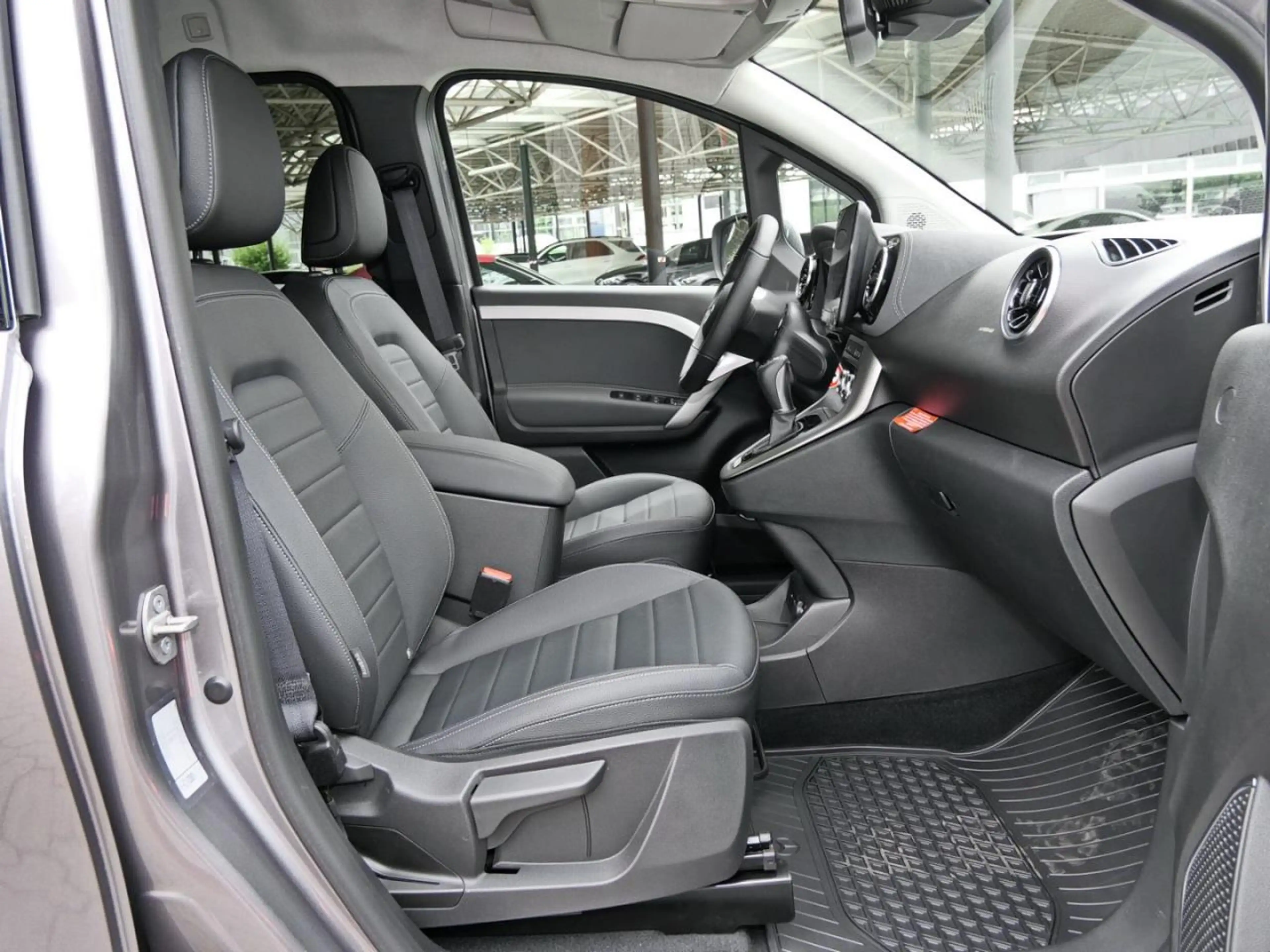 Mercedes-Benz T-Class T 180 PROGRESSIVE Lang Keyless Navi Kamera Klima — photo 7