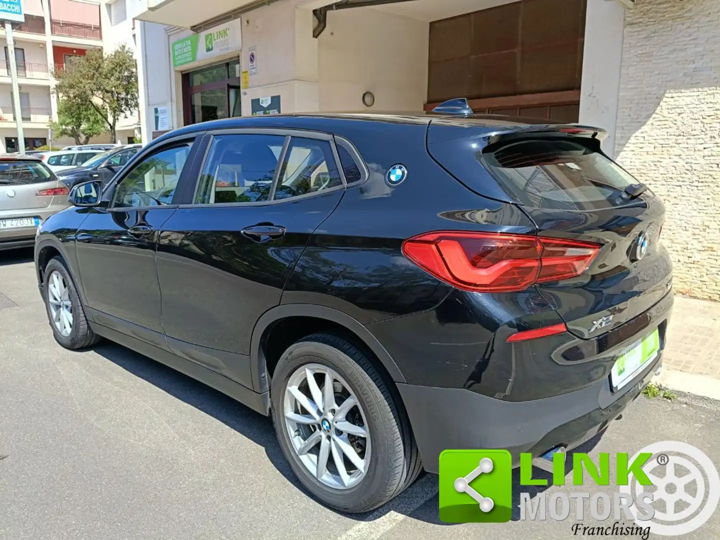 BMW X2 sDrive18d Business-X Nero - 2