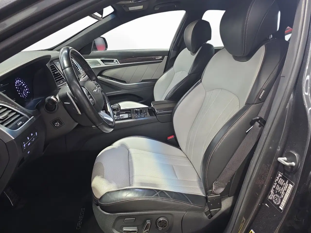 Genesis G80 fotografie Genesis G80