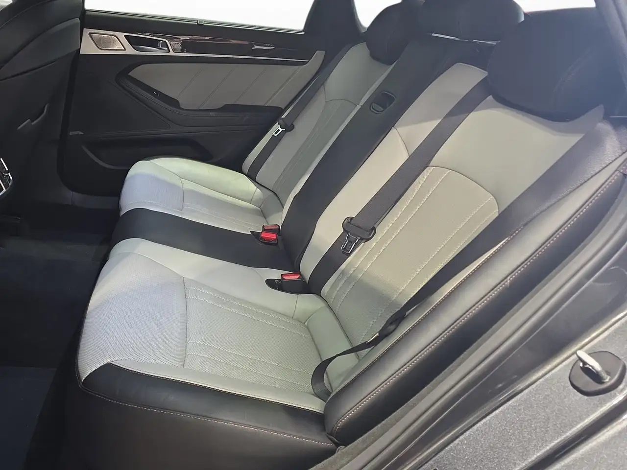 Genesis G80 fotografie Genesis G80