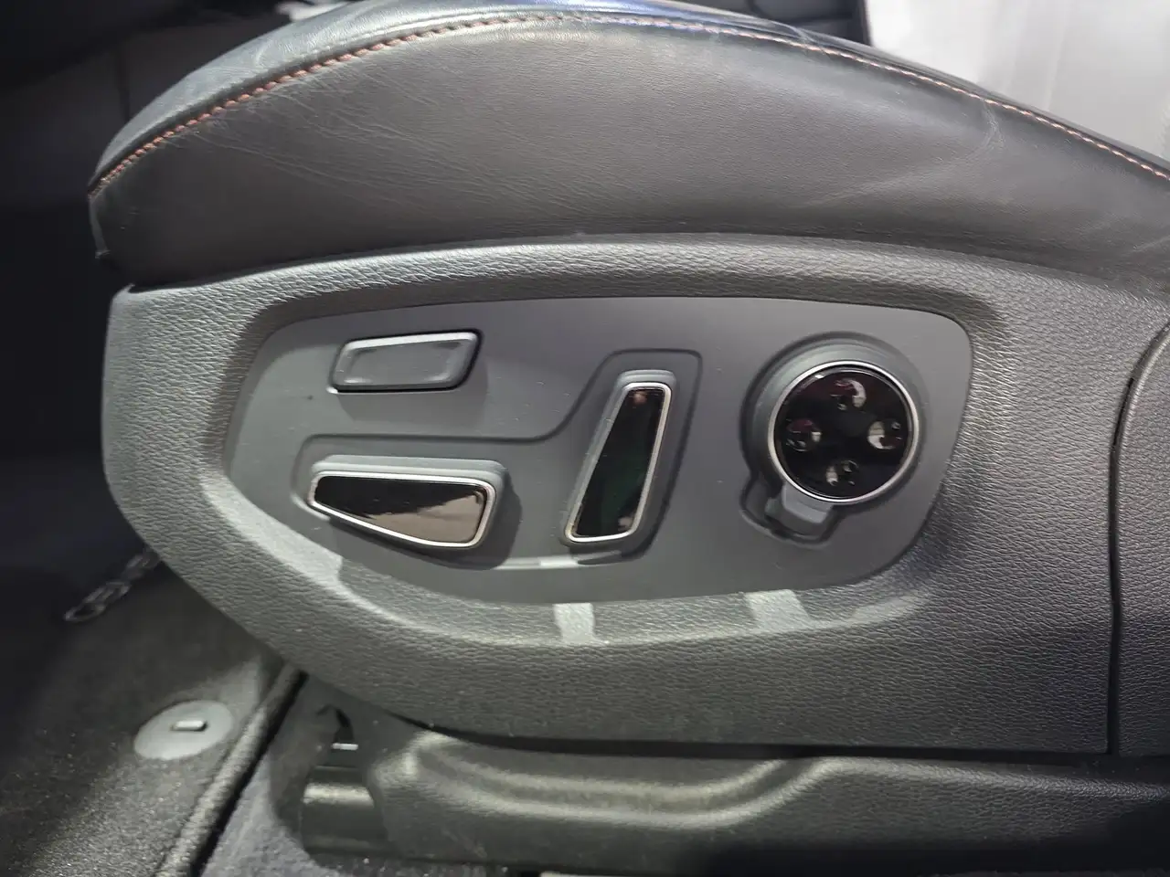 Genesis G80 снимка Genesis G80