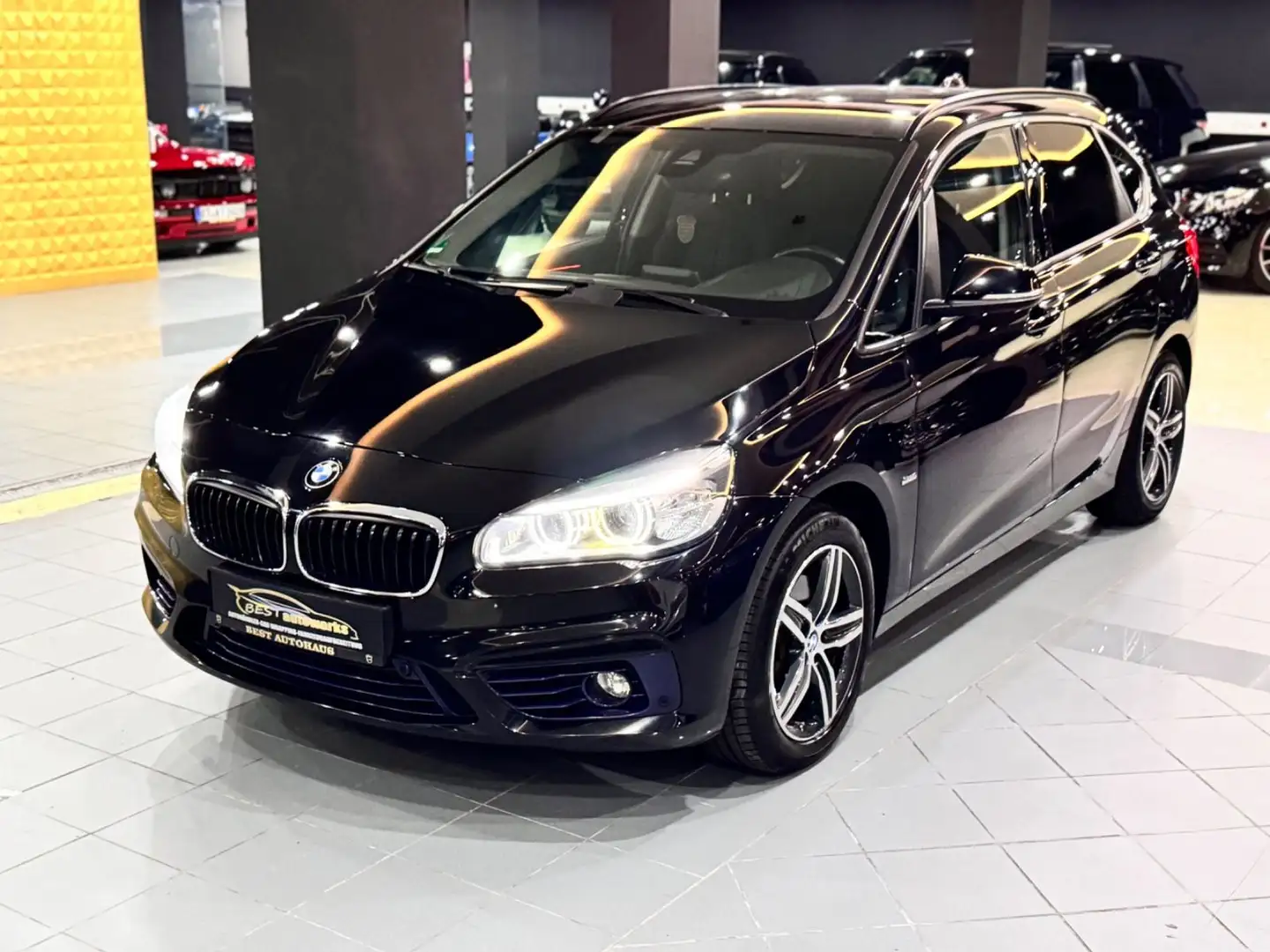 BMW 220 D ActiveT*SHZ*KLIMA*KAMERA*EURO6*AMBIENTLICHT Noir - 2