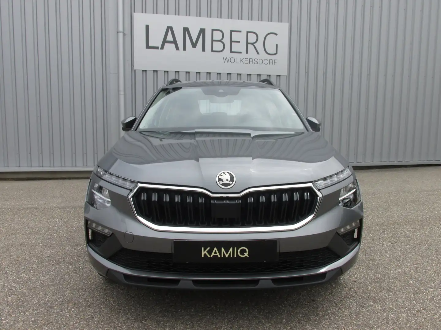 Skoda Kamiq Essence TSI Grau - 2