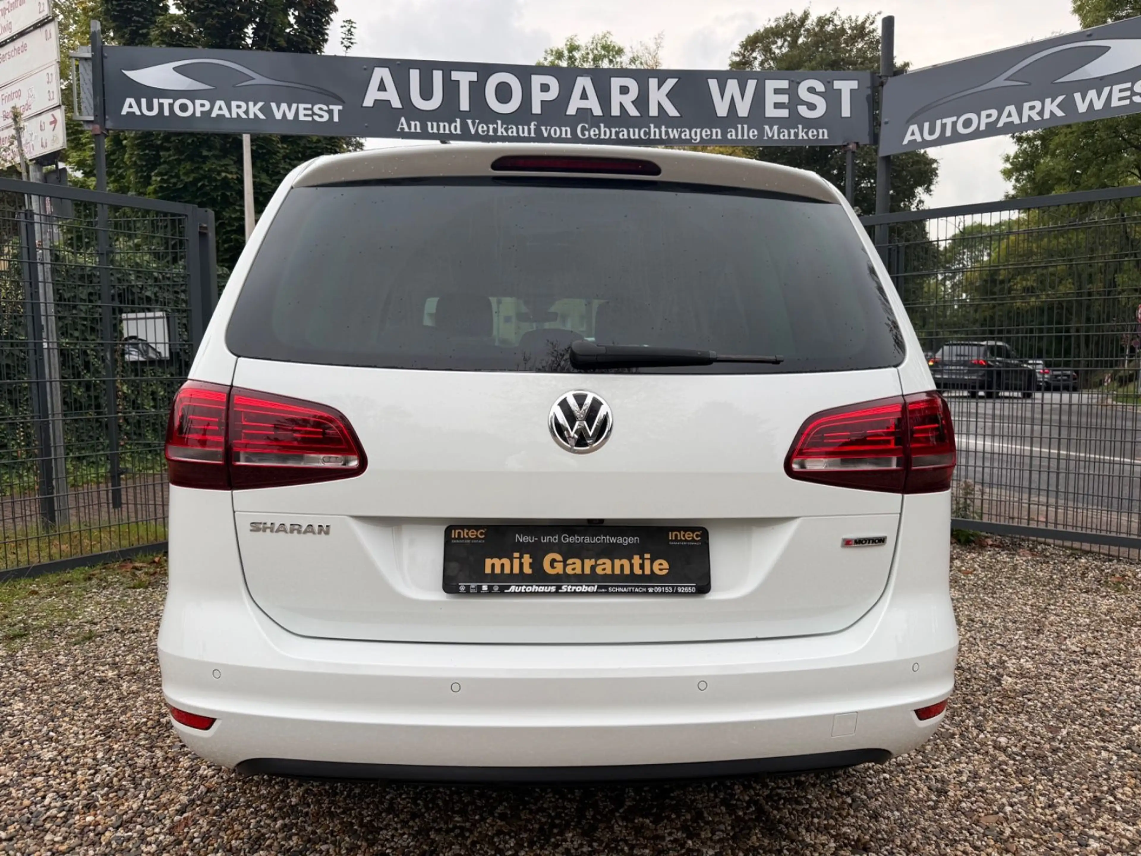 Volkswagen Sharan Highline 4Motion*AHK*DYNAUDIOSOUND*MASSAG — photo 6