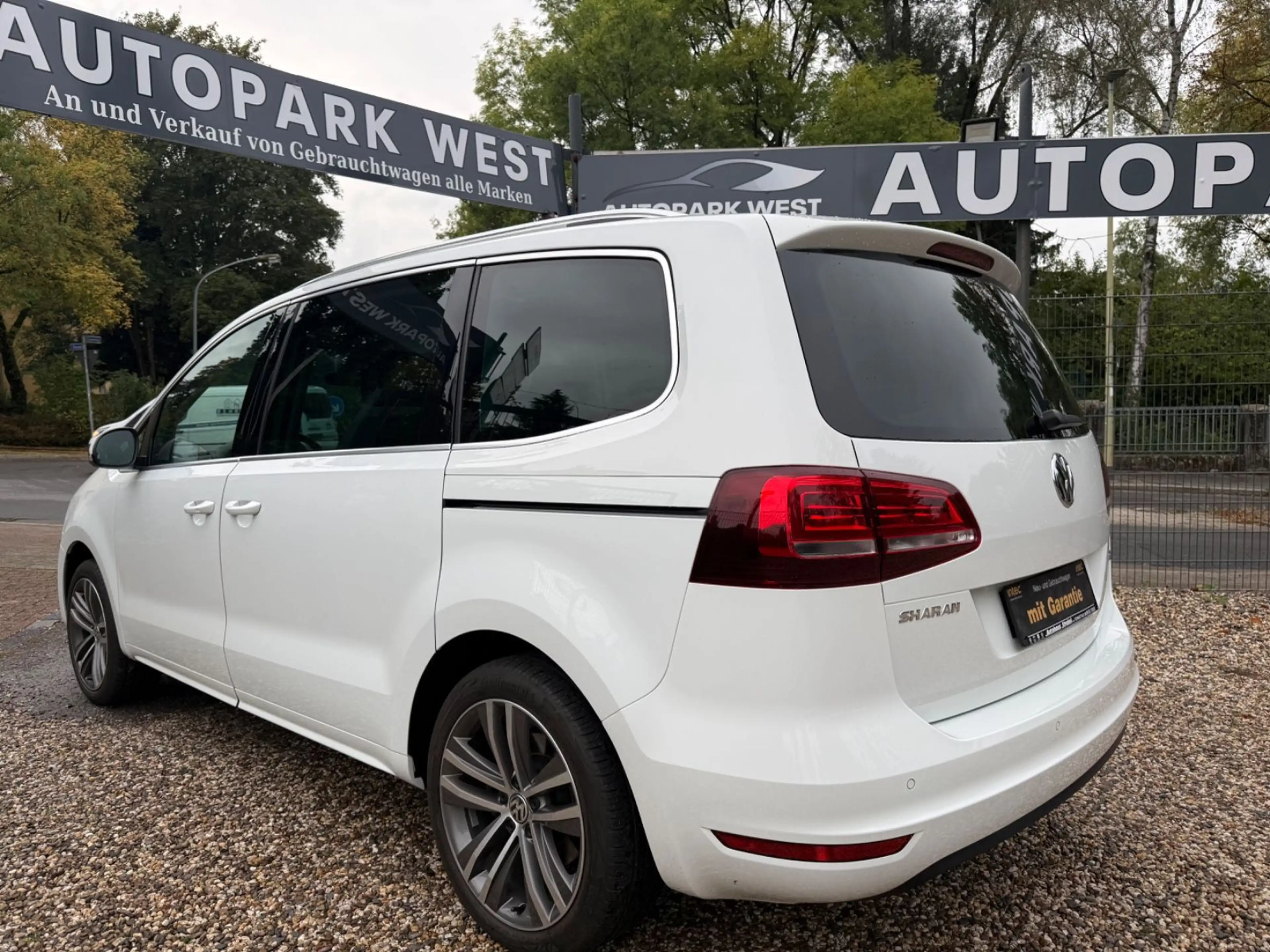 Volkswagen Sharan Highline 4Motion*AHK*DYNAUDIOSOUND*MASSAG — photo 7