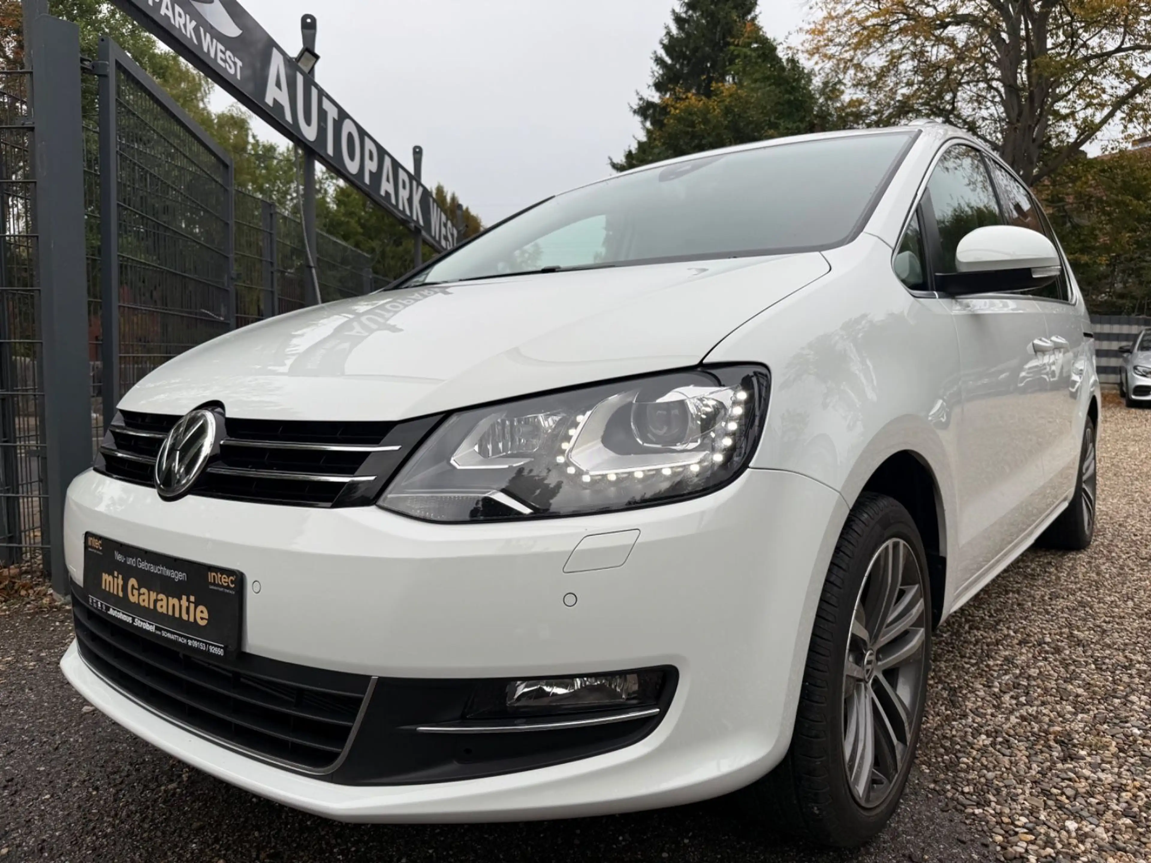 Volkswagen Sharan Highline 4Motion*AHK*DYNAUDIOSOUND*MASSAG