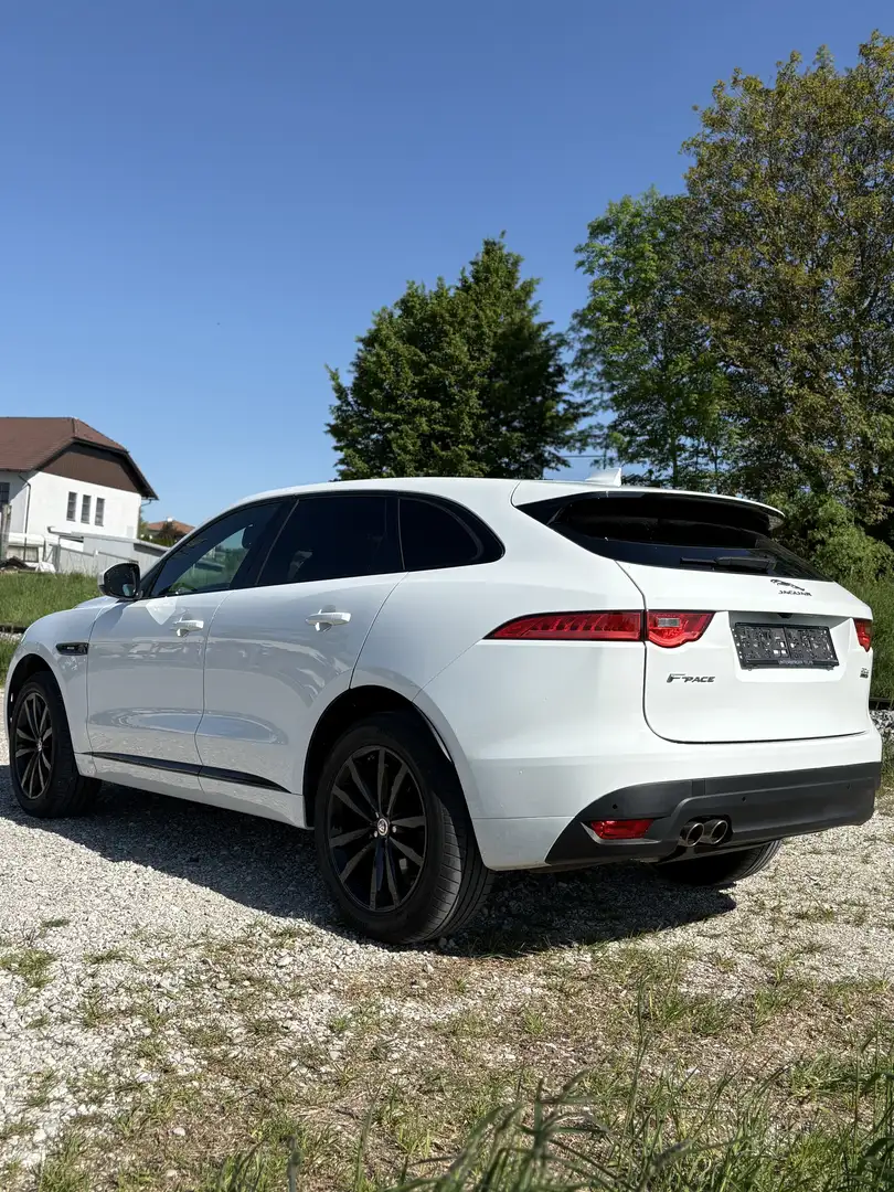 Jaguar F-Pace 20d AWD R-Sport Aut. - 2