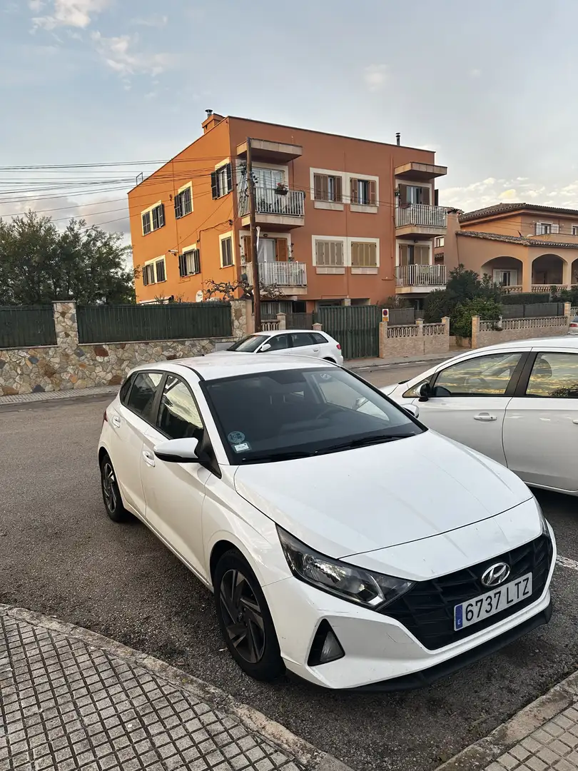 Hyundai i20 1.2 MPI Essence LE - 1