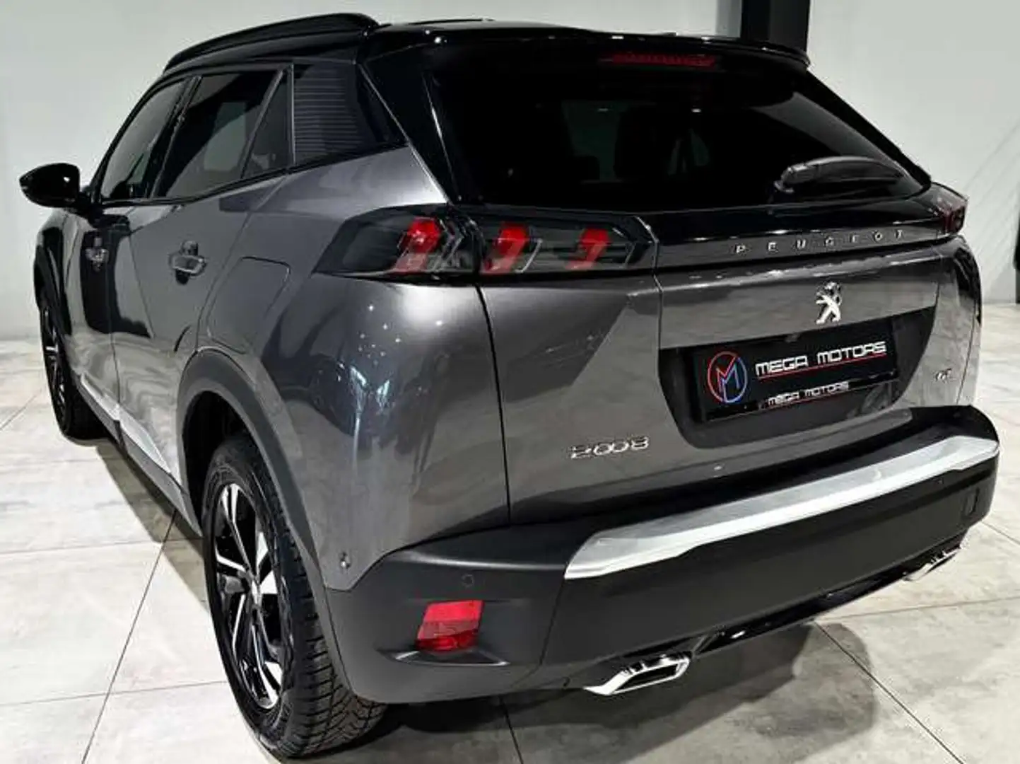 Peugeot 2008 1.2i GT LiNE" 131CV ViRTUAL COCKPiT CARPLAY NAVi++ Grau - 2