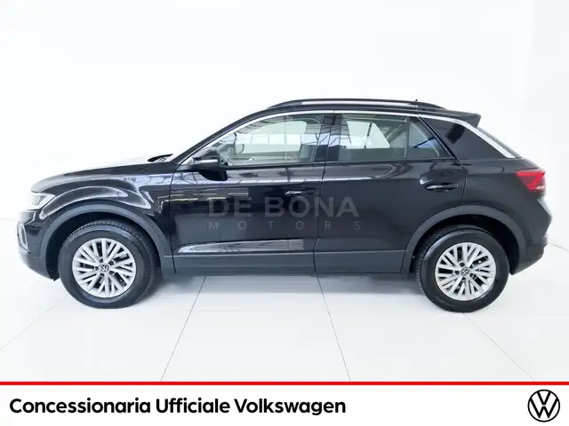 Volkswagen T-Roc view 4