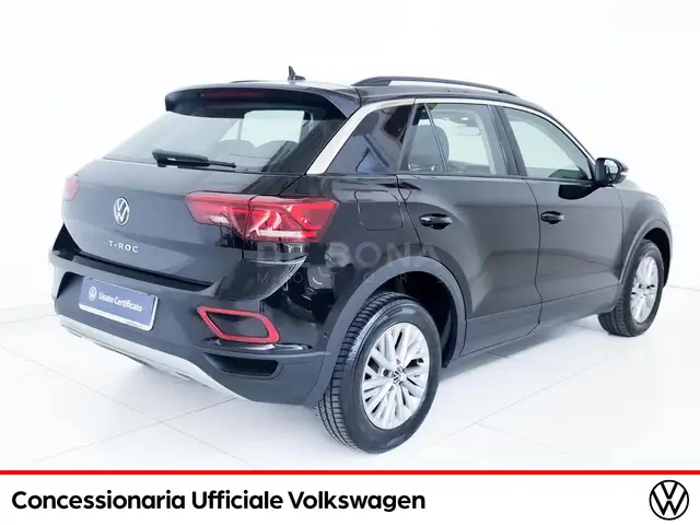 Volkswagen T-Roc view 5
