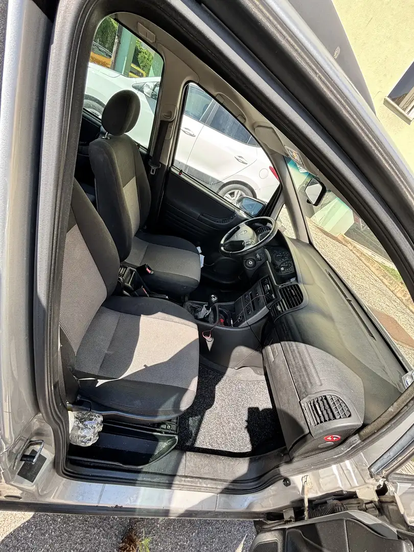 Opel Zafira 1.6 - 2