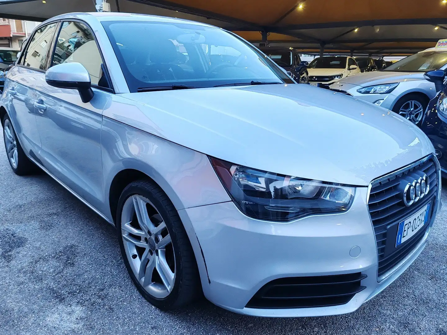 Audi A1 A1 Sportback 1.6 tdi Ambition s-tronic - 1