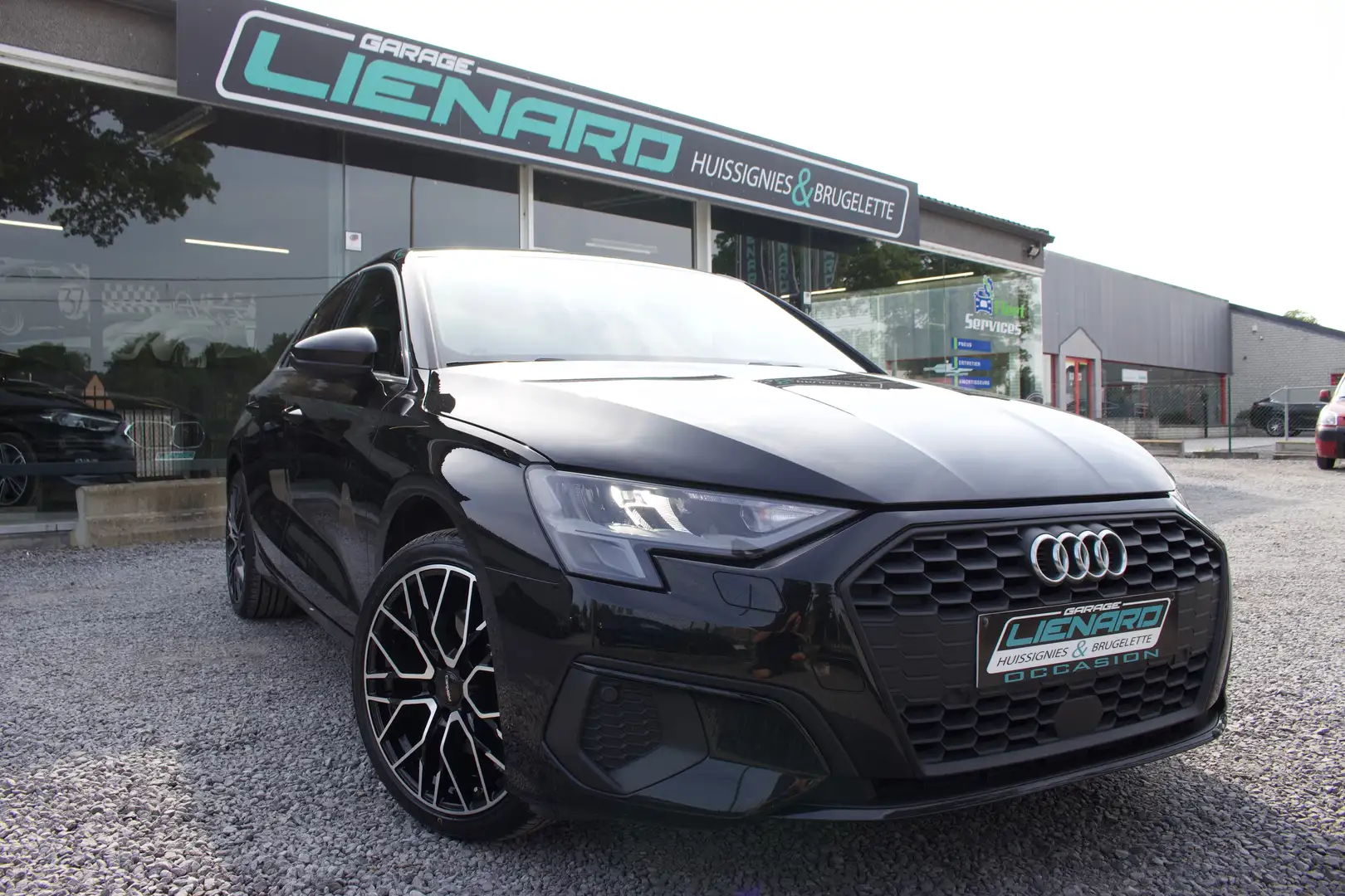 Audi A3 30 TFSI *CARPLAY*GPS*LED*CRUISE*GARANTIE* Noir - 1