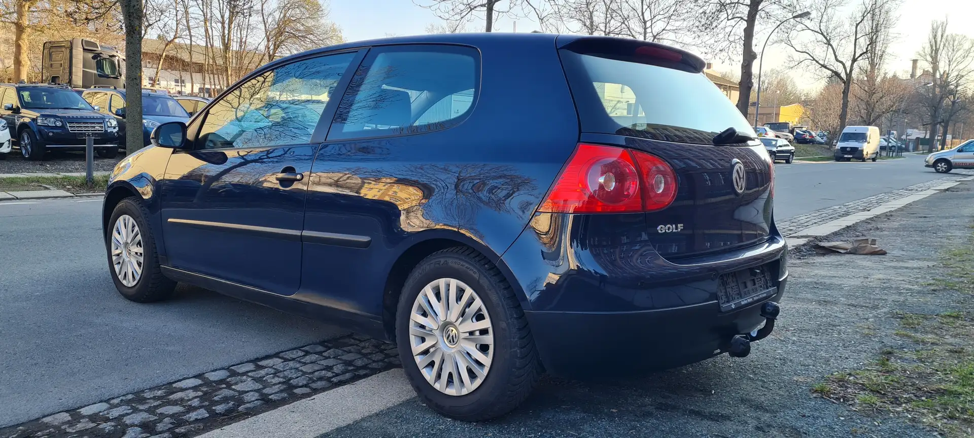 Volkswagen Golf Trendline*Klima*Navi*Kamera*Tüv6.25* Kék - 2