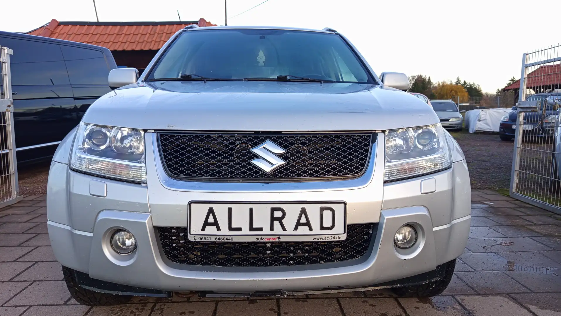 Suzuki Grand Vitara Grand Vitara 1.9 DDiS NAVI/LEDER/XENON/AHK/4X4/SD Silber - 1