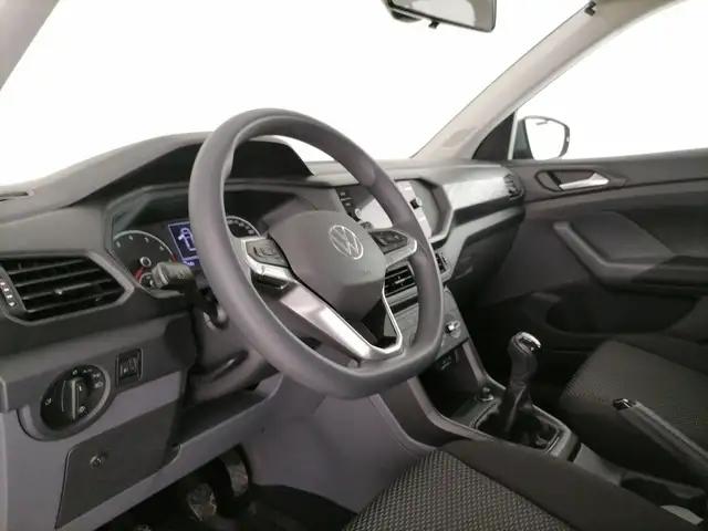 Volkswagen T-Cross view 11