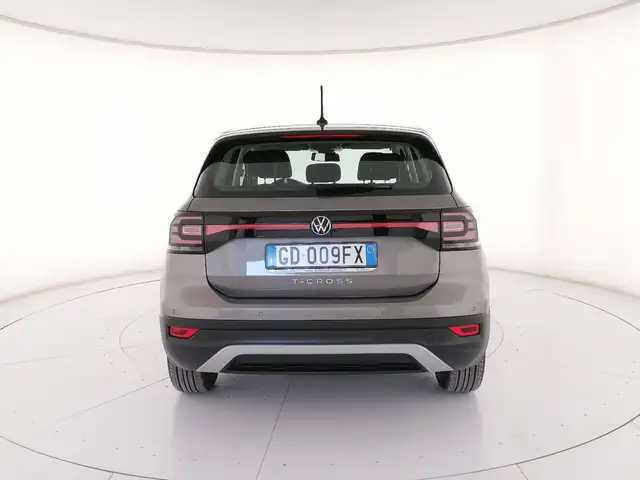 Volkswagen T-Cross view 4