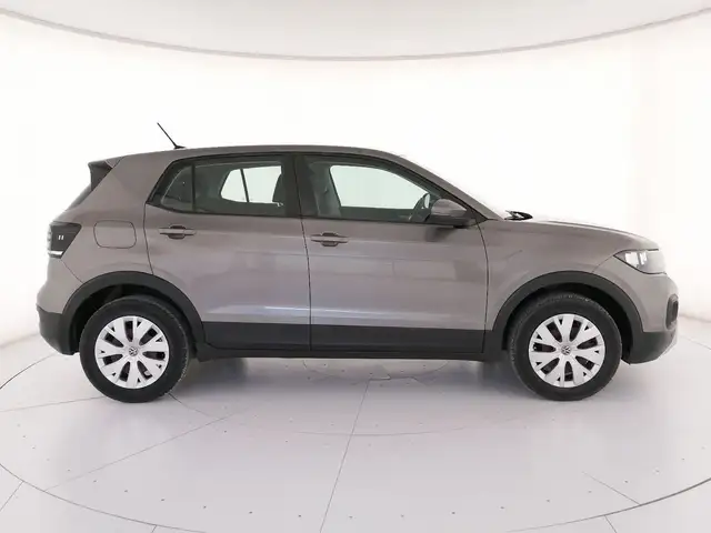 Volkswagen T-Cross view 3
