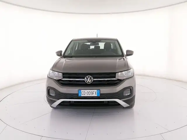 Volkswagen T-Cross view 5