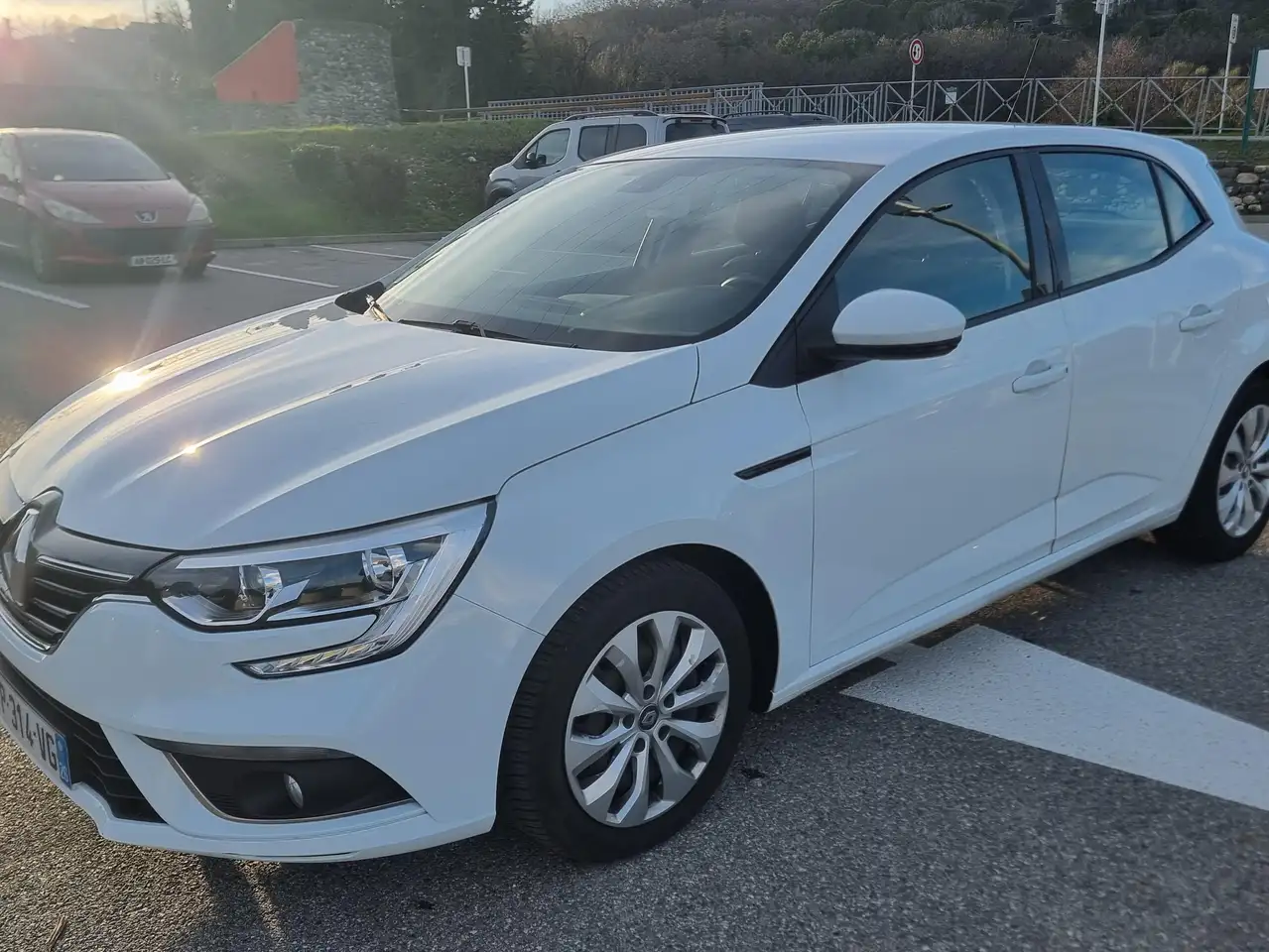 Renault Megane MEGANE IV SOCIETE BLUE DCI 115 AIR NAV 2