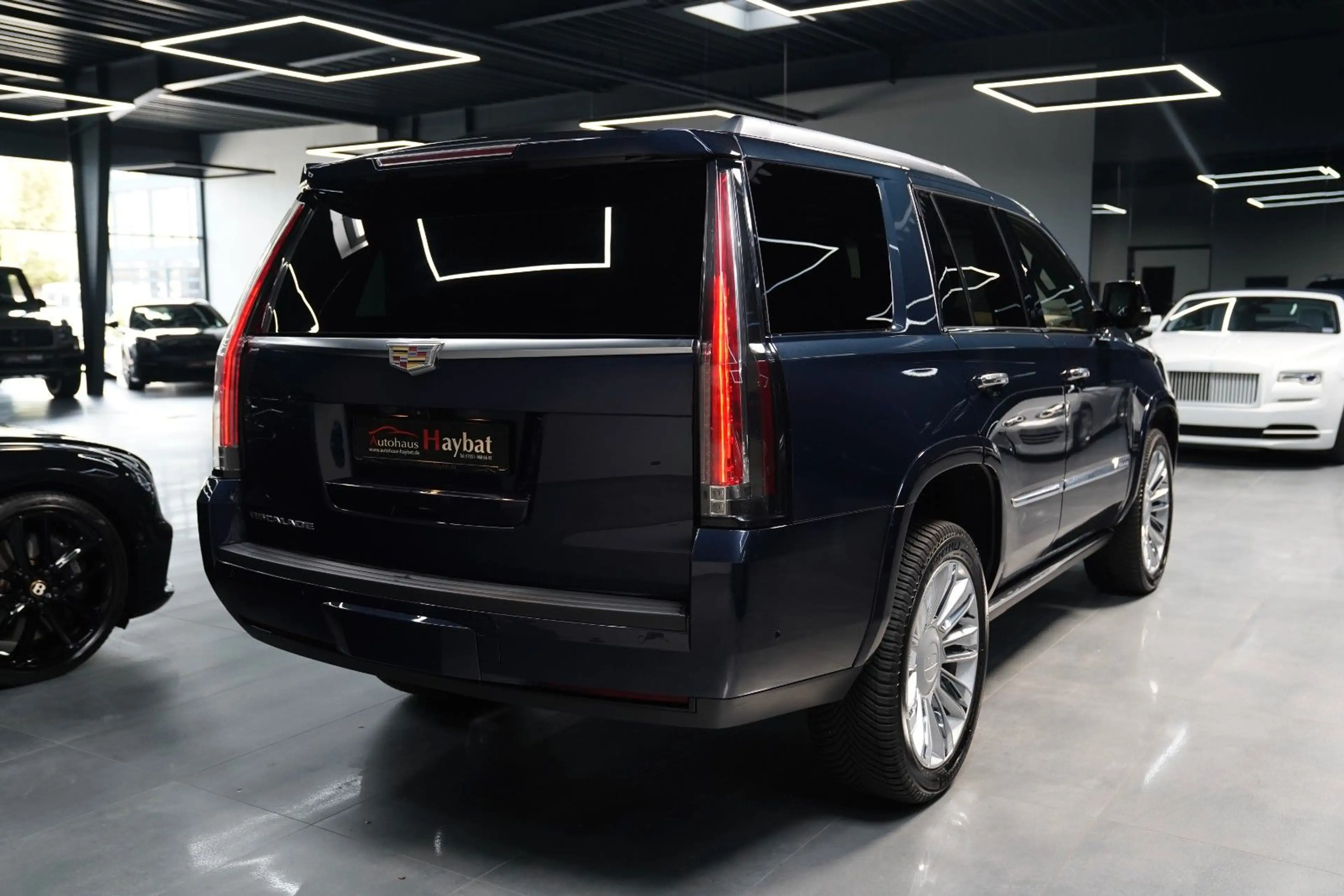 Cadillac Escalade 6.2 V8 Platinum — photo 6