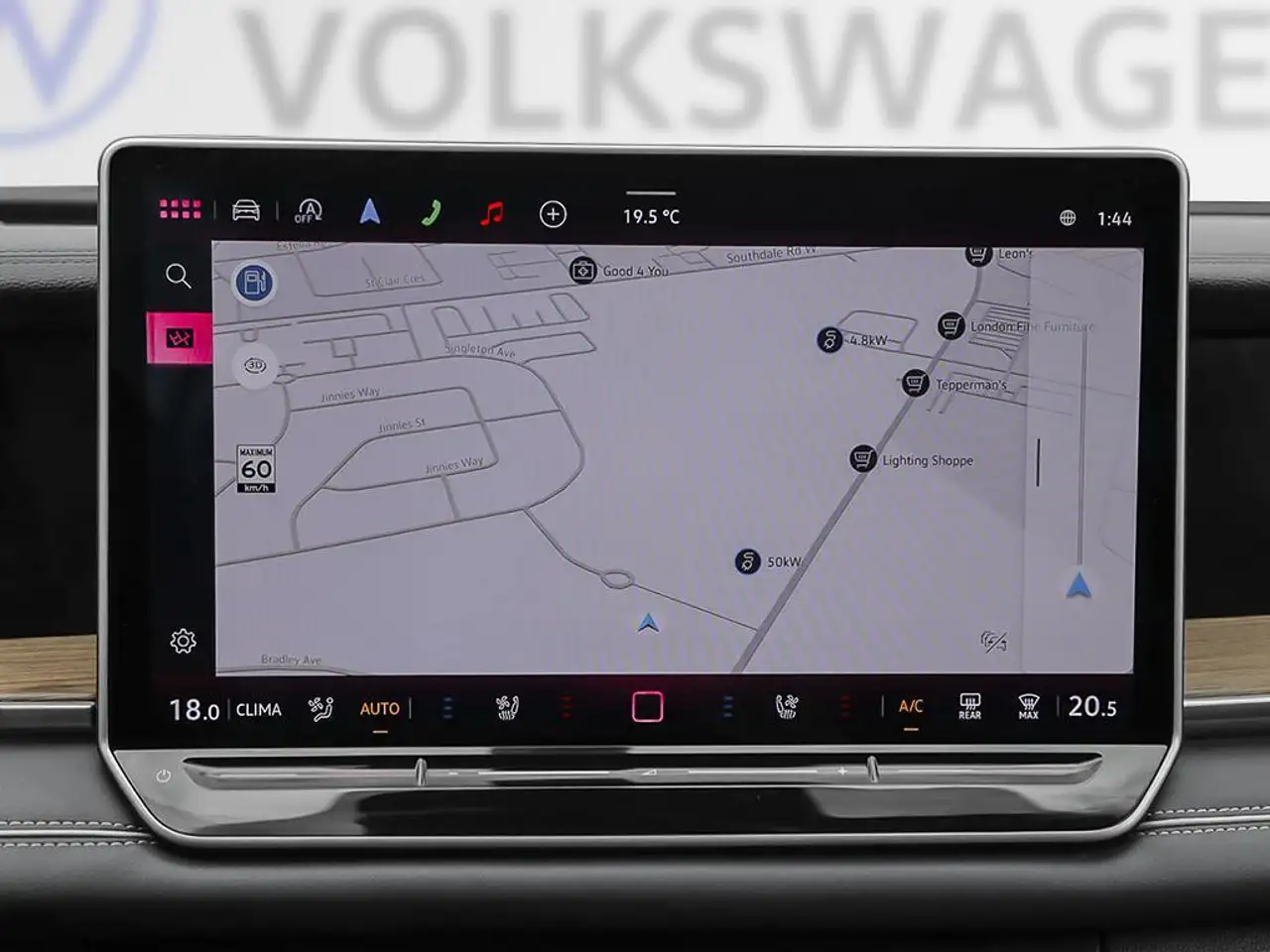 Volkswagen Tiguan снимка Volkswagen Tiguan