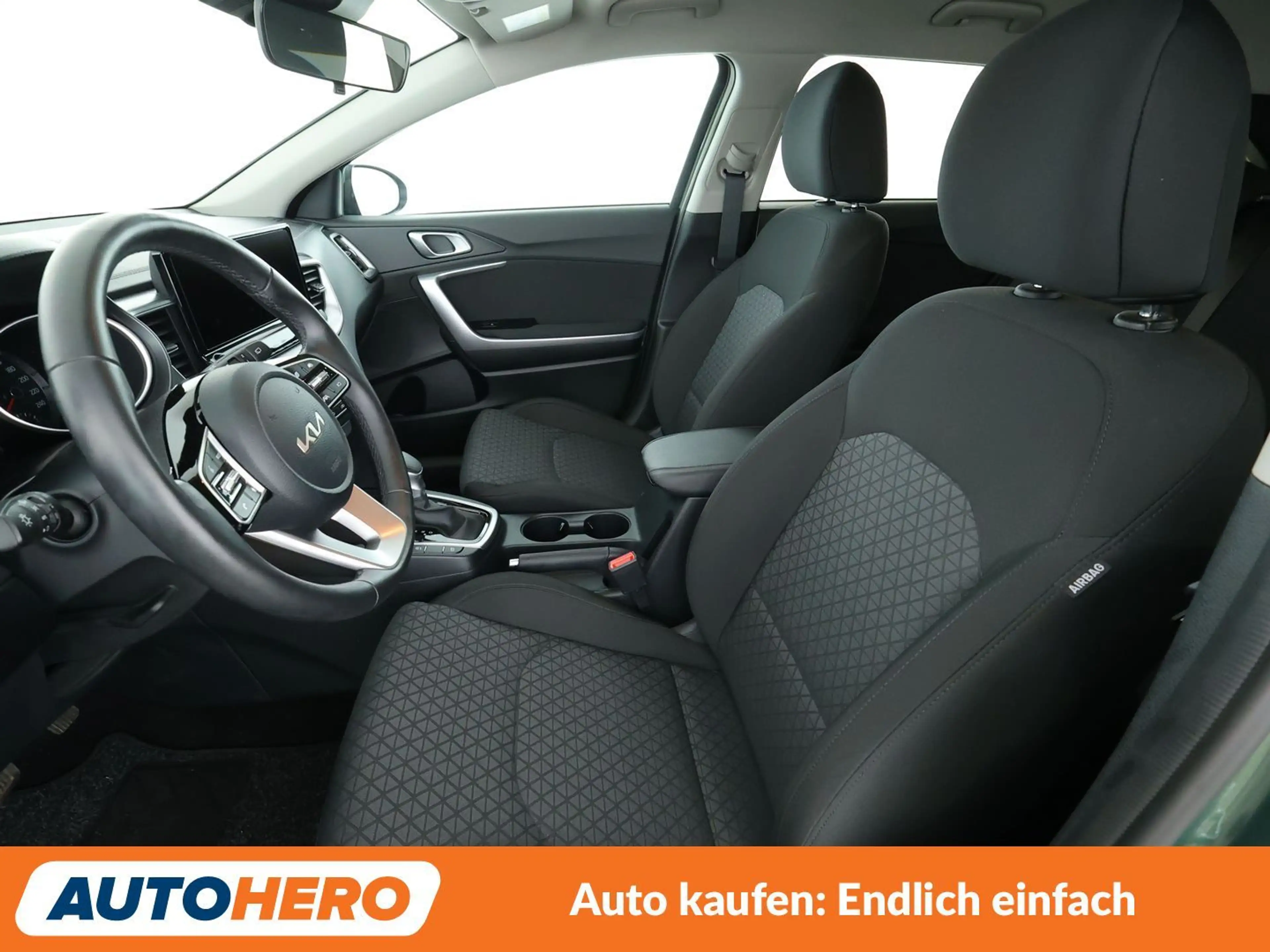 Kia Ceed / cee'd 1.5 TGDI Aut*NAVI*TEMPO*CAM*PDC*SHZ* — photo 10