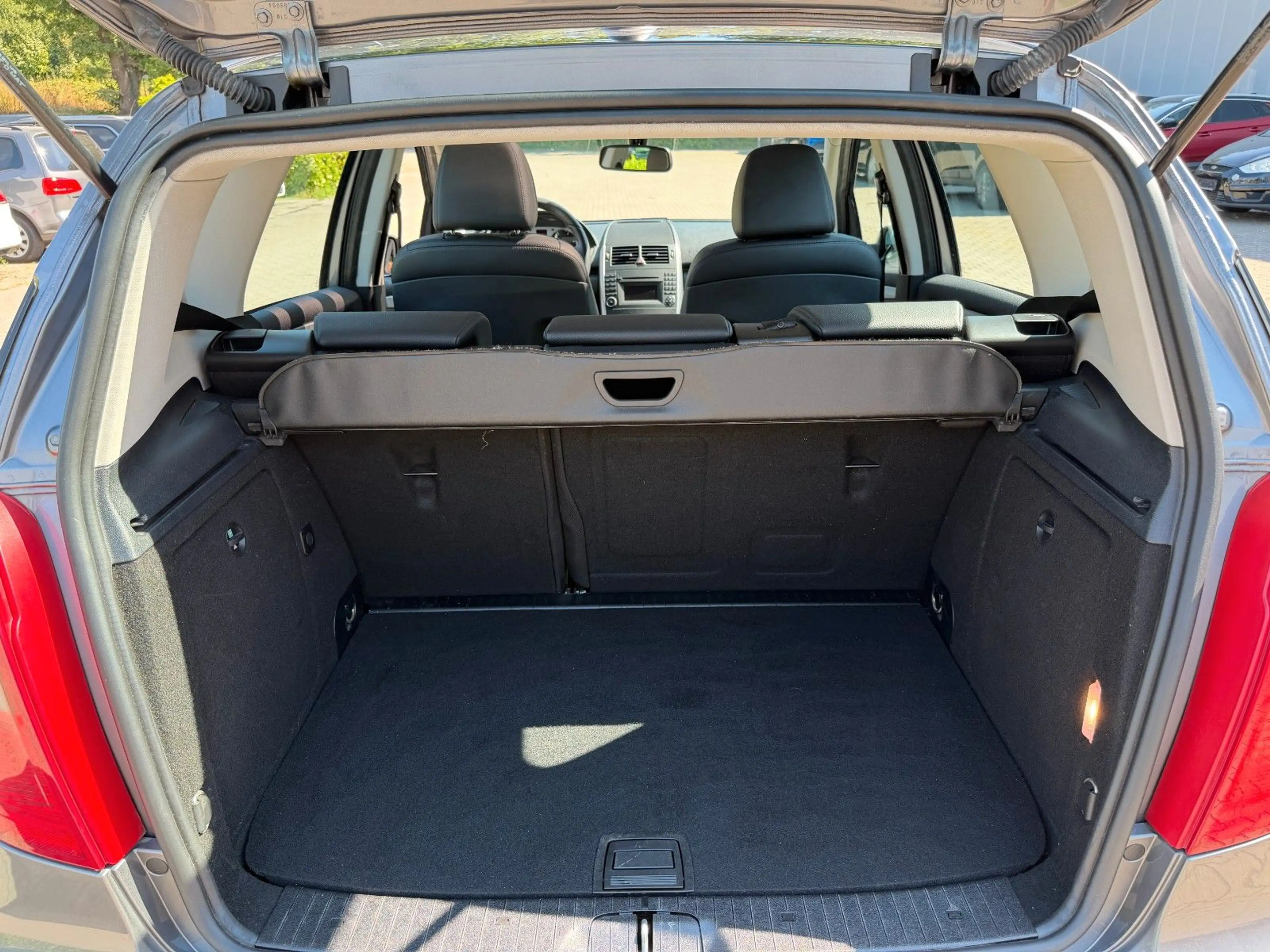 Mercedes-Benz A 180 CDI 5-tür. Sport Edition 1.Hand*Avantgarde — photo 13