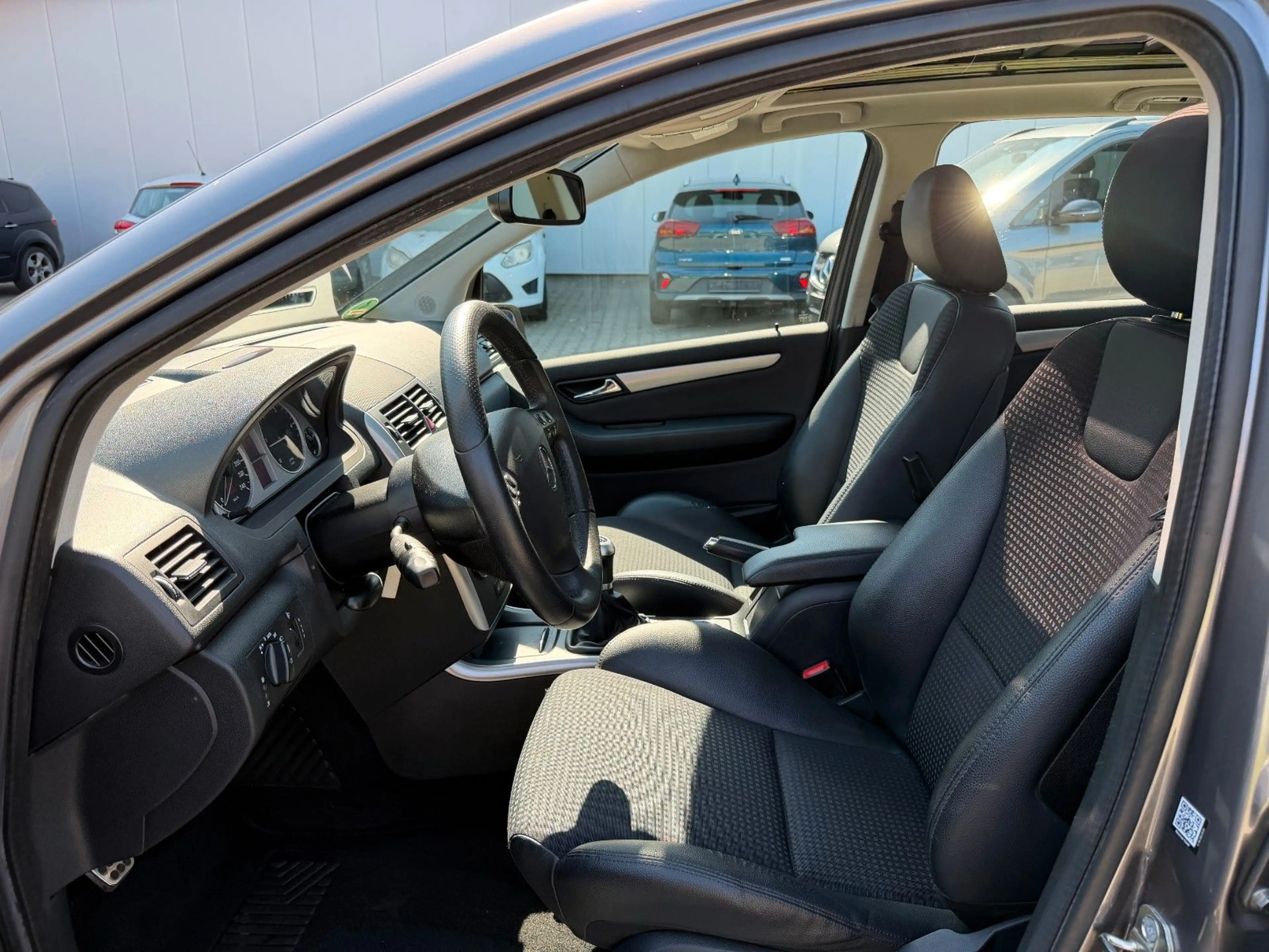Mercedes-Benz A 180 CDI 5-tür. Sport Edition 1.Hand*Avantgarde — photo 14