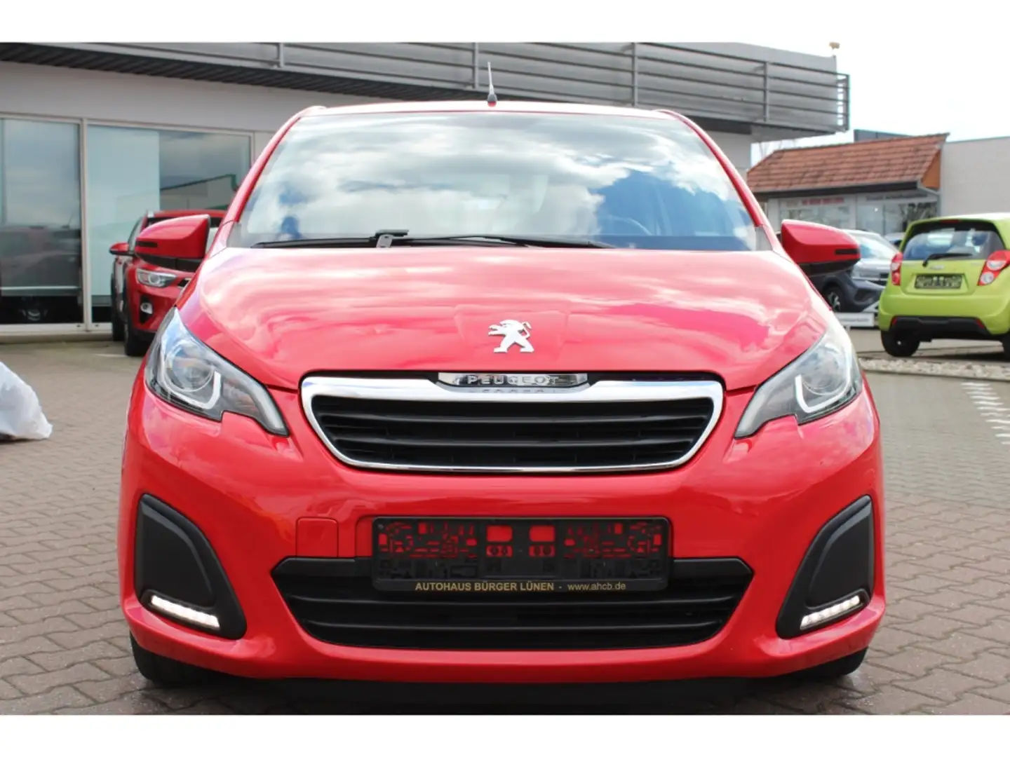 Peugeot 108 Active 1.0 VTi Klima DABTel.-Vorb. Berganfahrass. Červená - 2