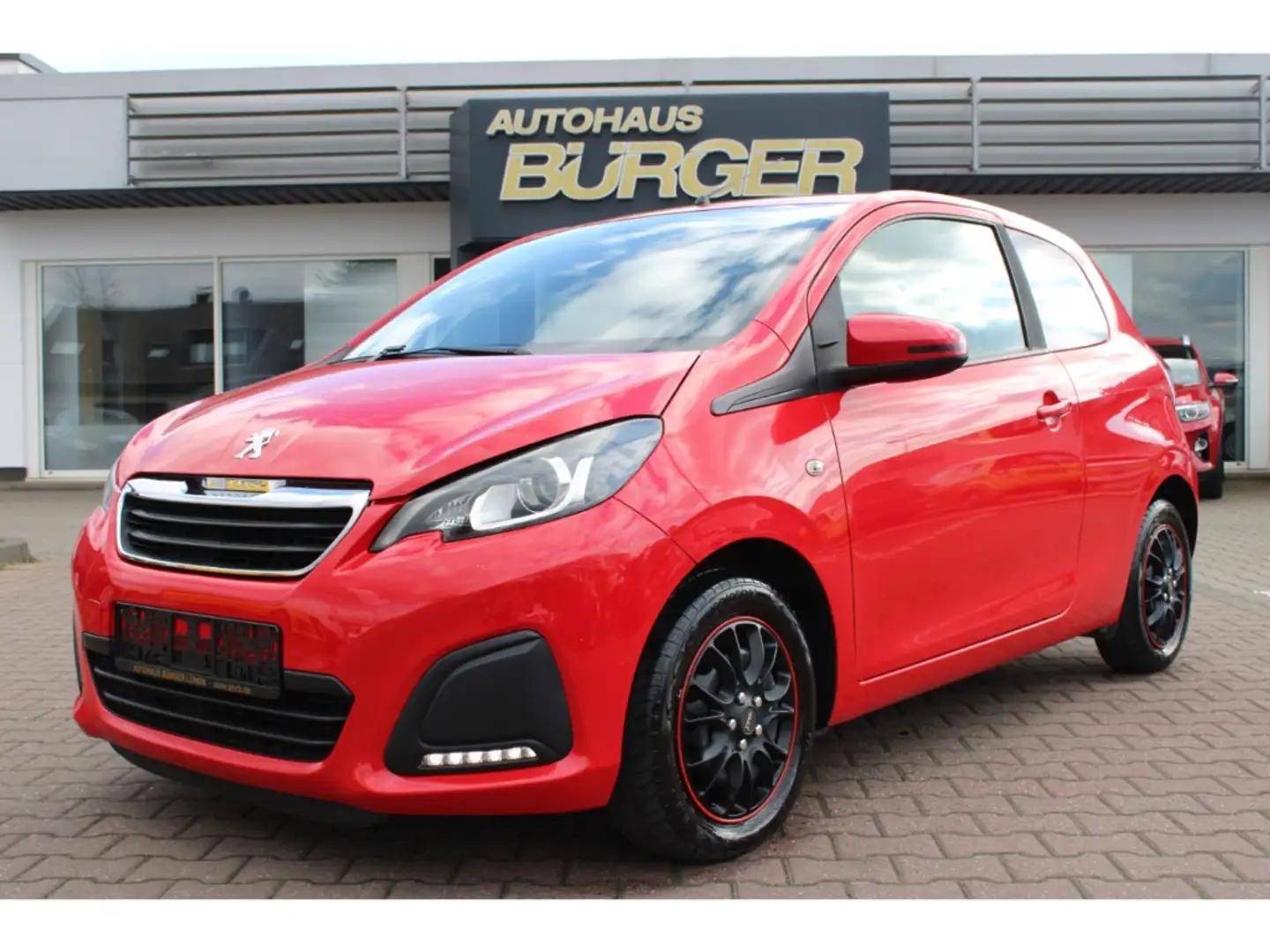 Peugeot 108 Active 1.0 VTi Klima DABTel.-Vorb. Berganfahrass. Červená - 1