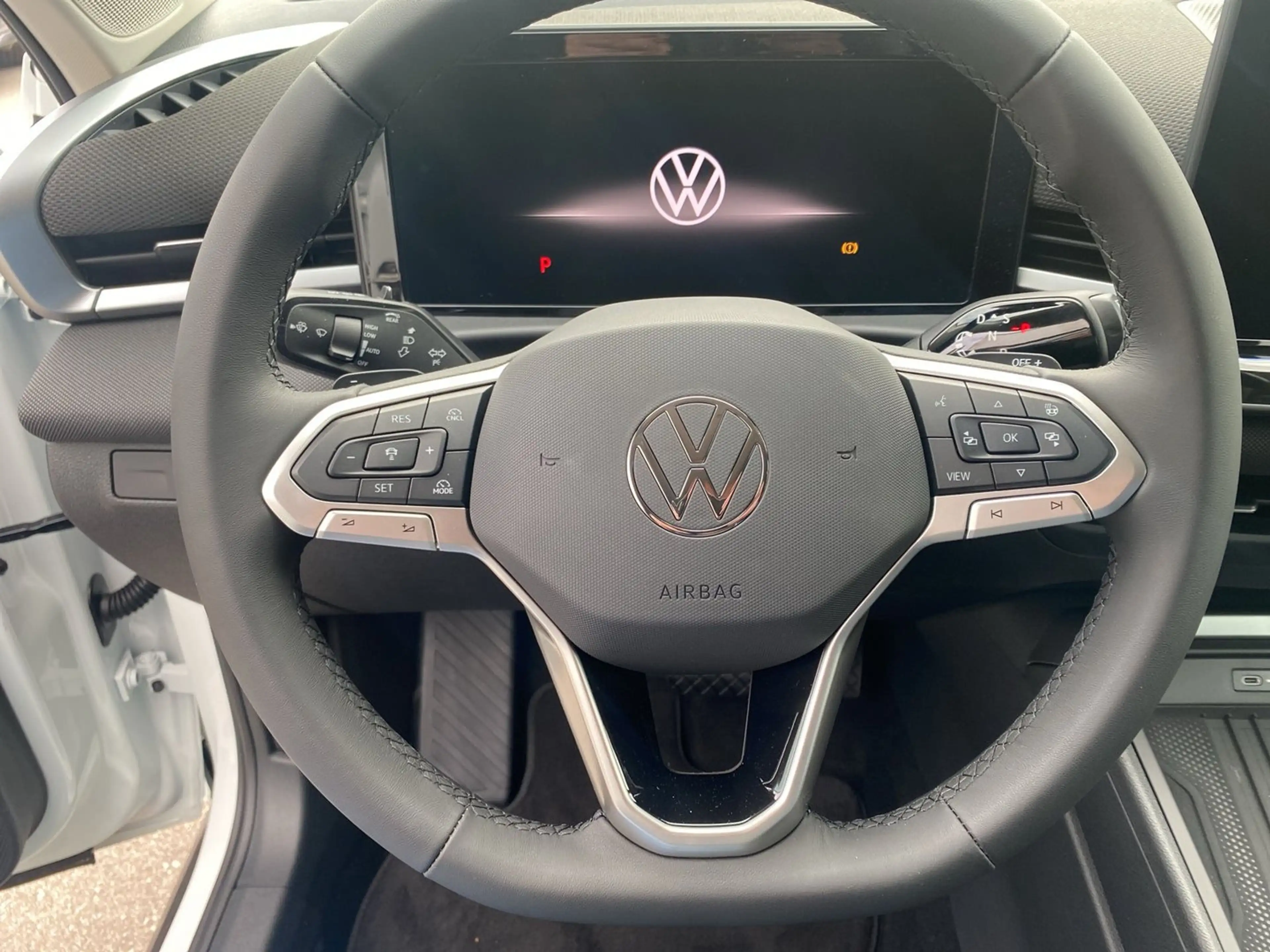Volkswagen T-Roc Life eTSI DSG — photo 12