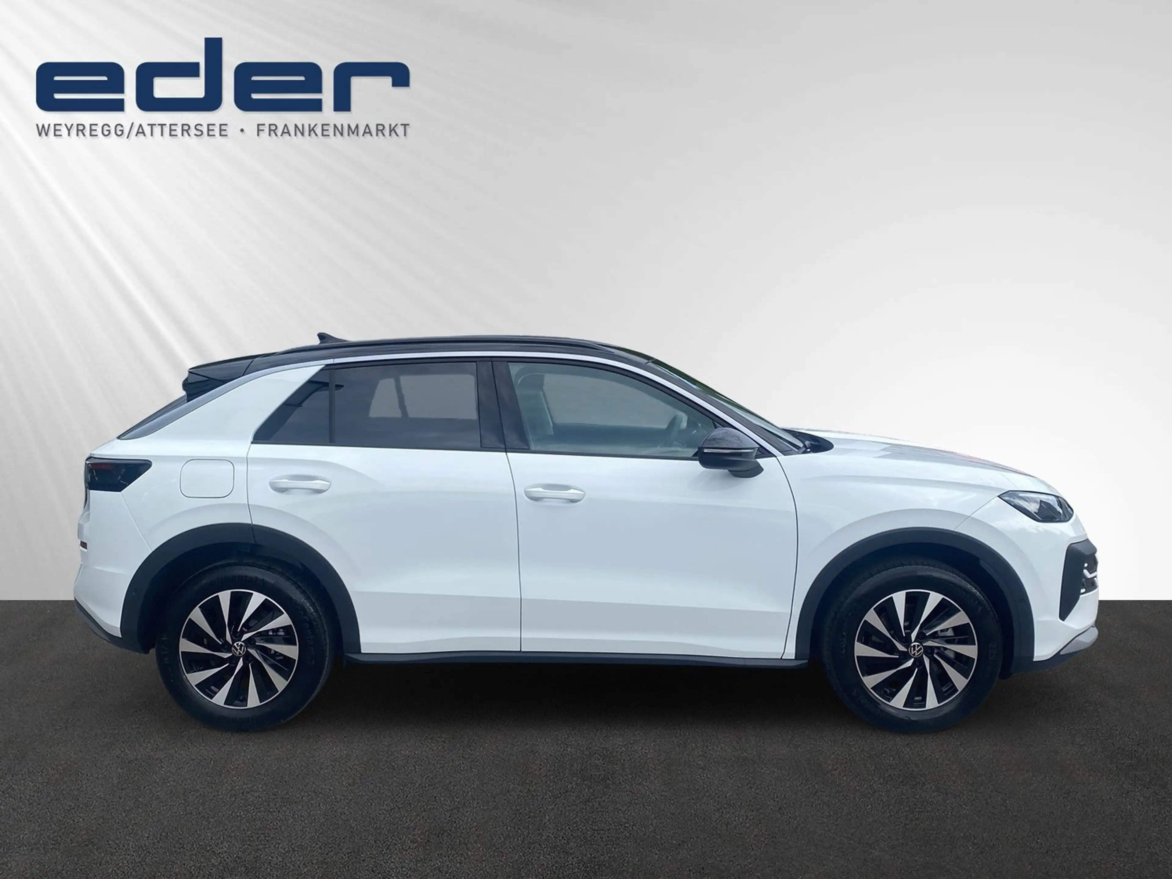Volkswagen T-Roc Life eTSI DSG — photo 8