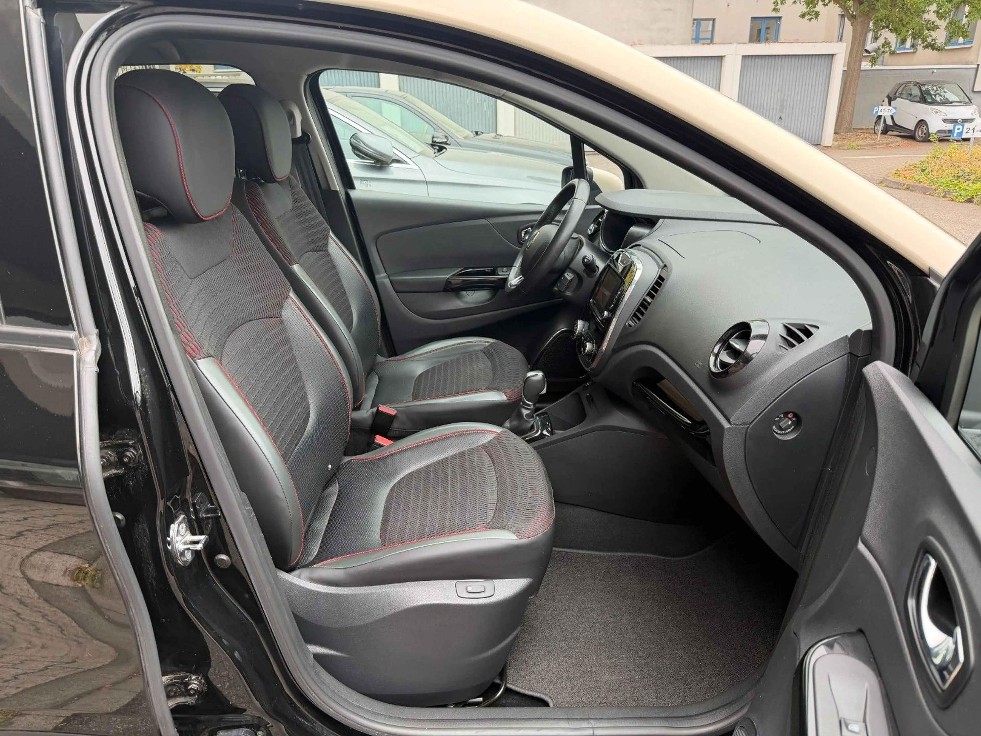 Renault Captur 1.2 TCe 120 Energy/Automatik/Navi/Kamera — photo 15