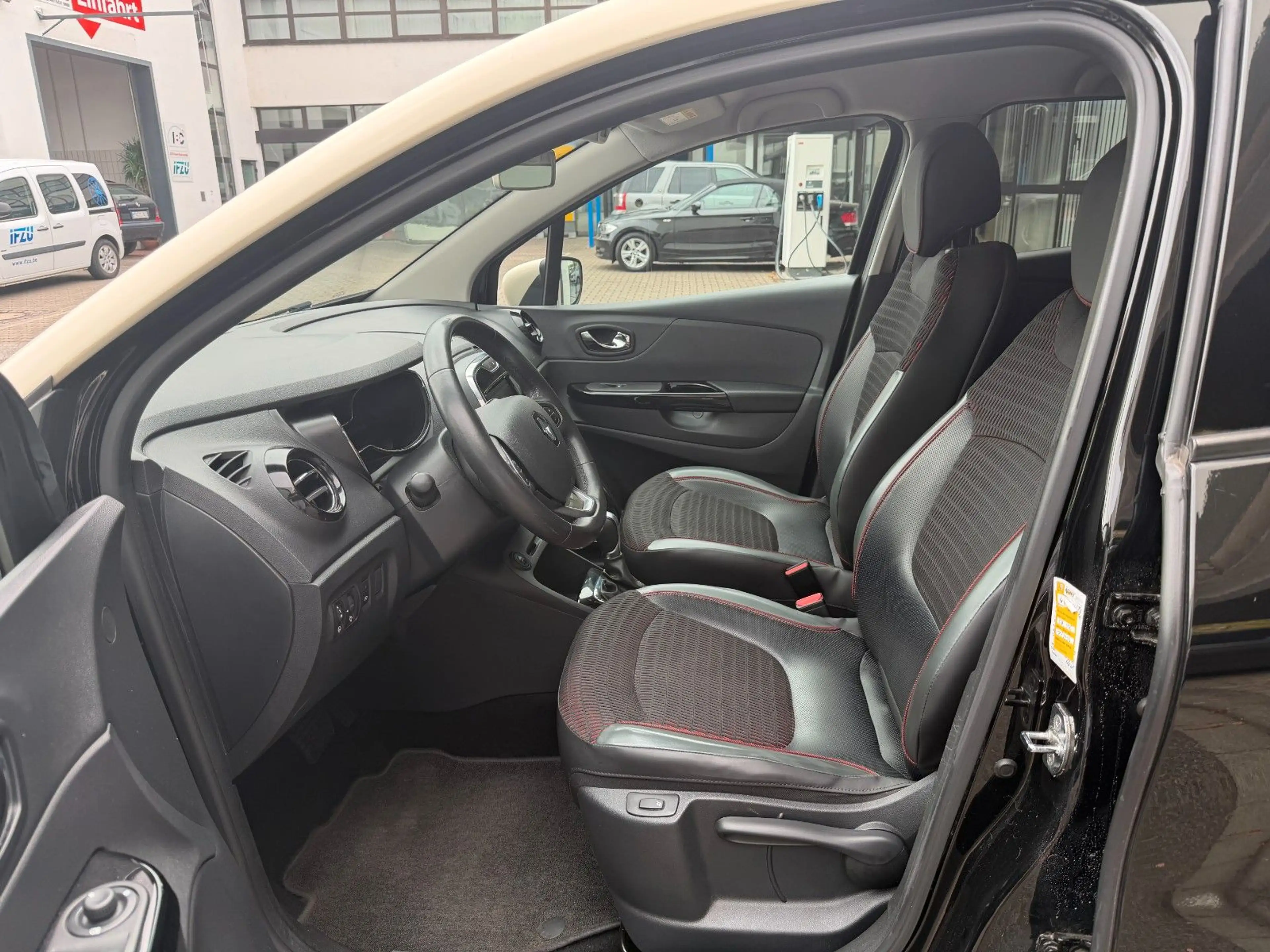 Renault Captur 1.2 TCe 120 Energy/Automatik/Navi/Kamera — photo 10