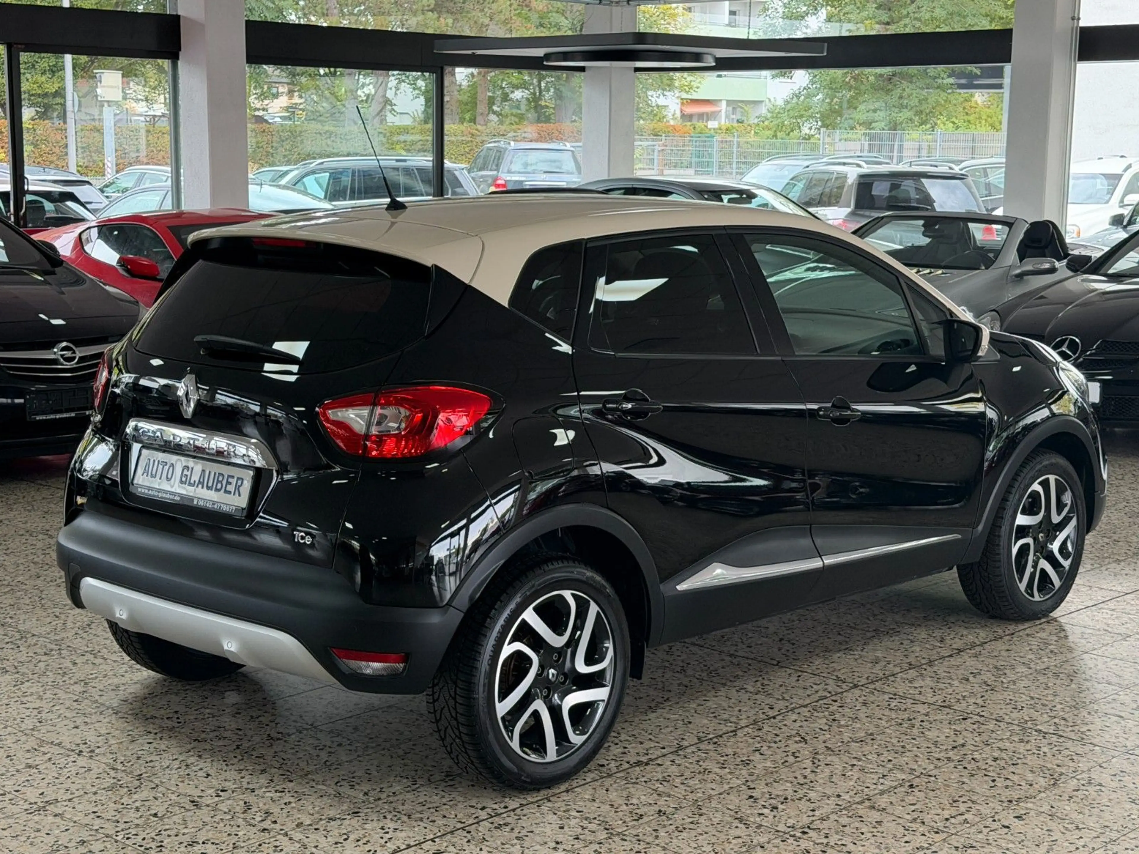 Renault Captur 1.2 TCe 120 Energy/Automatik/Navi/Kamera — photo 4